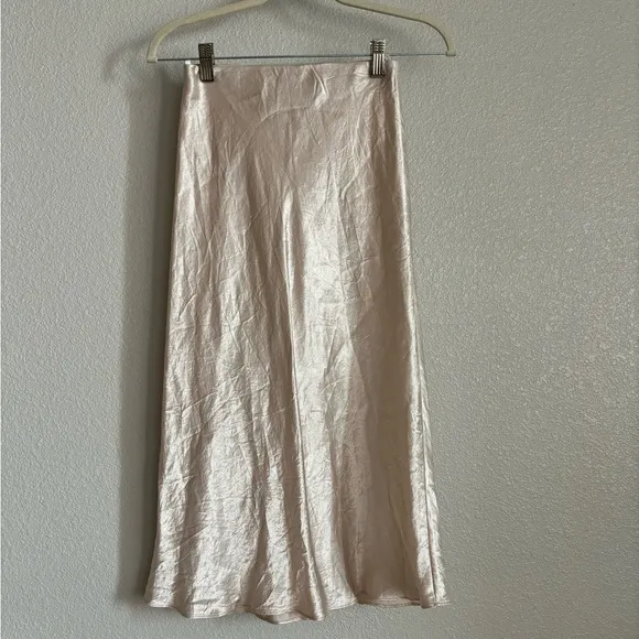Aritizia Babaton Slip Satin Midi Skirt