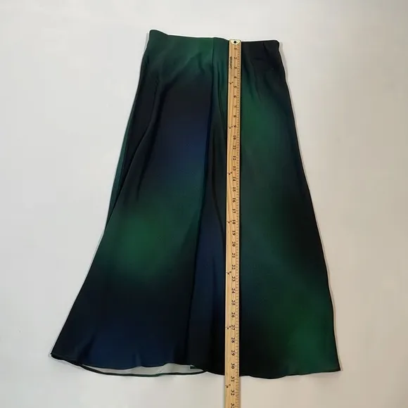 Aritzia Babaton Slip Skirt Size 4 Midi Green Navy Black Print EUC