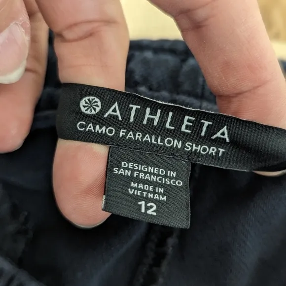 Athleta Navy Camo Farallon Shorts Drawstring  Organic Cotton 12