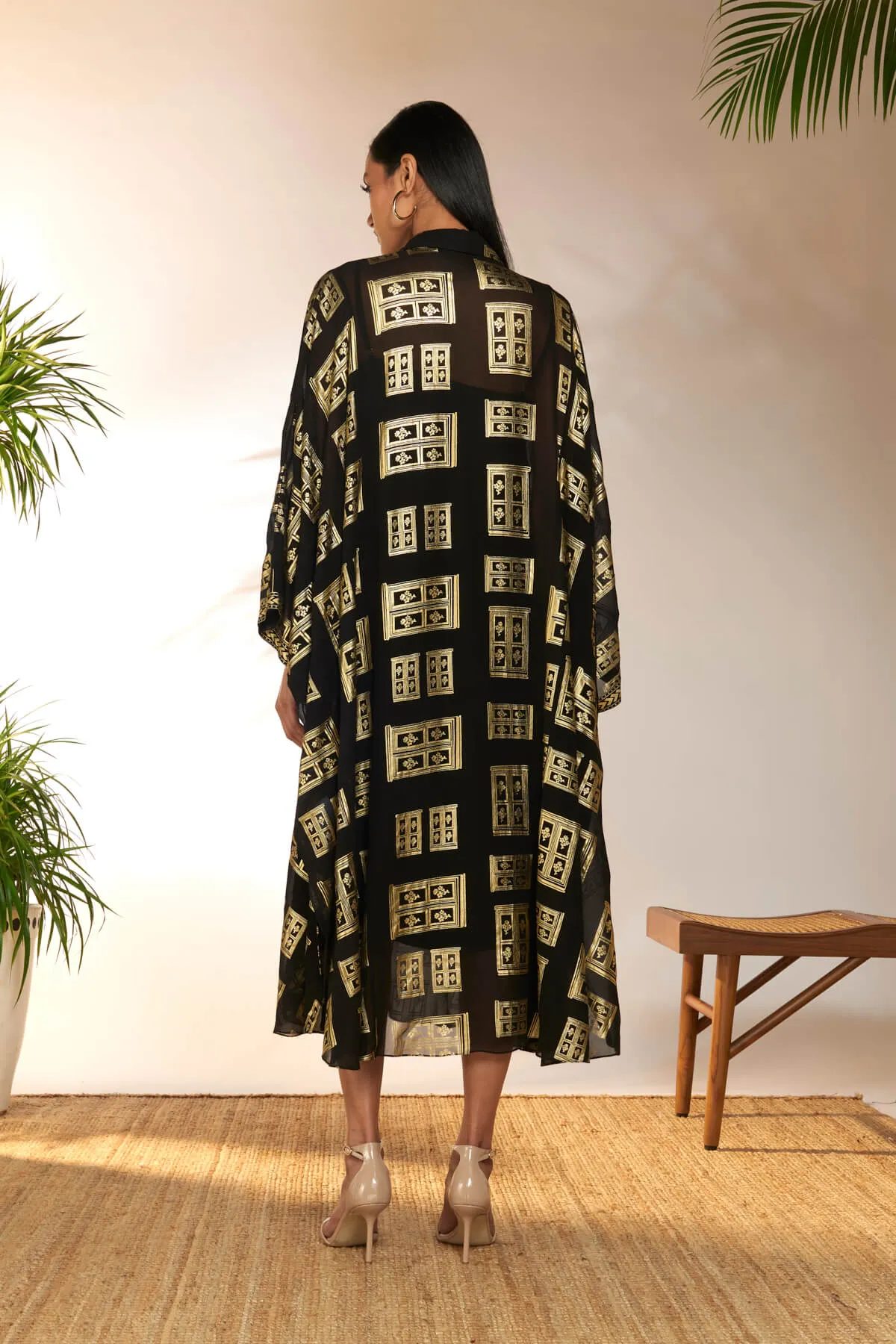 Black foil collar kaftan