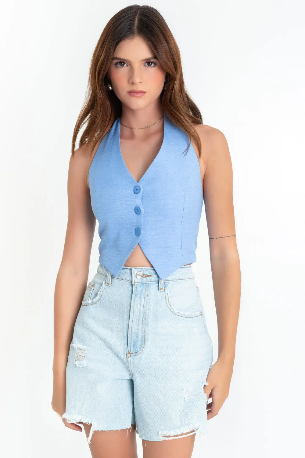 Chaleco corto halter ajustado plisados espalda