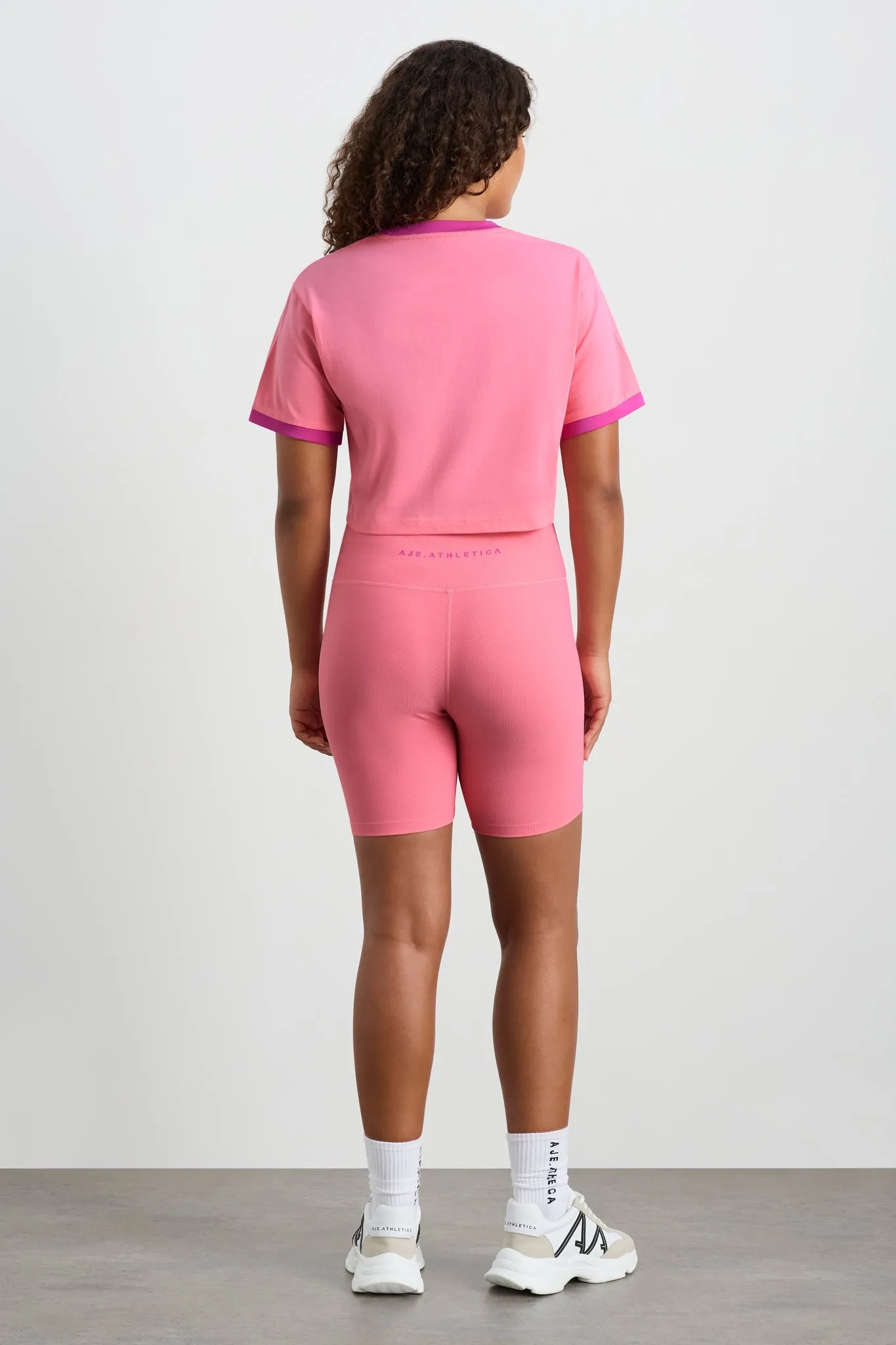 Contrast Bind Logo Tee 110