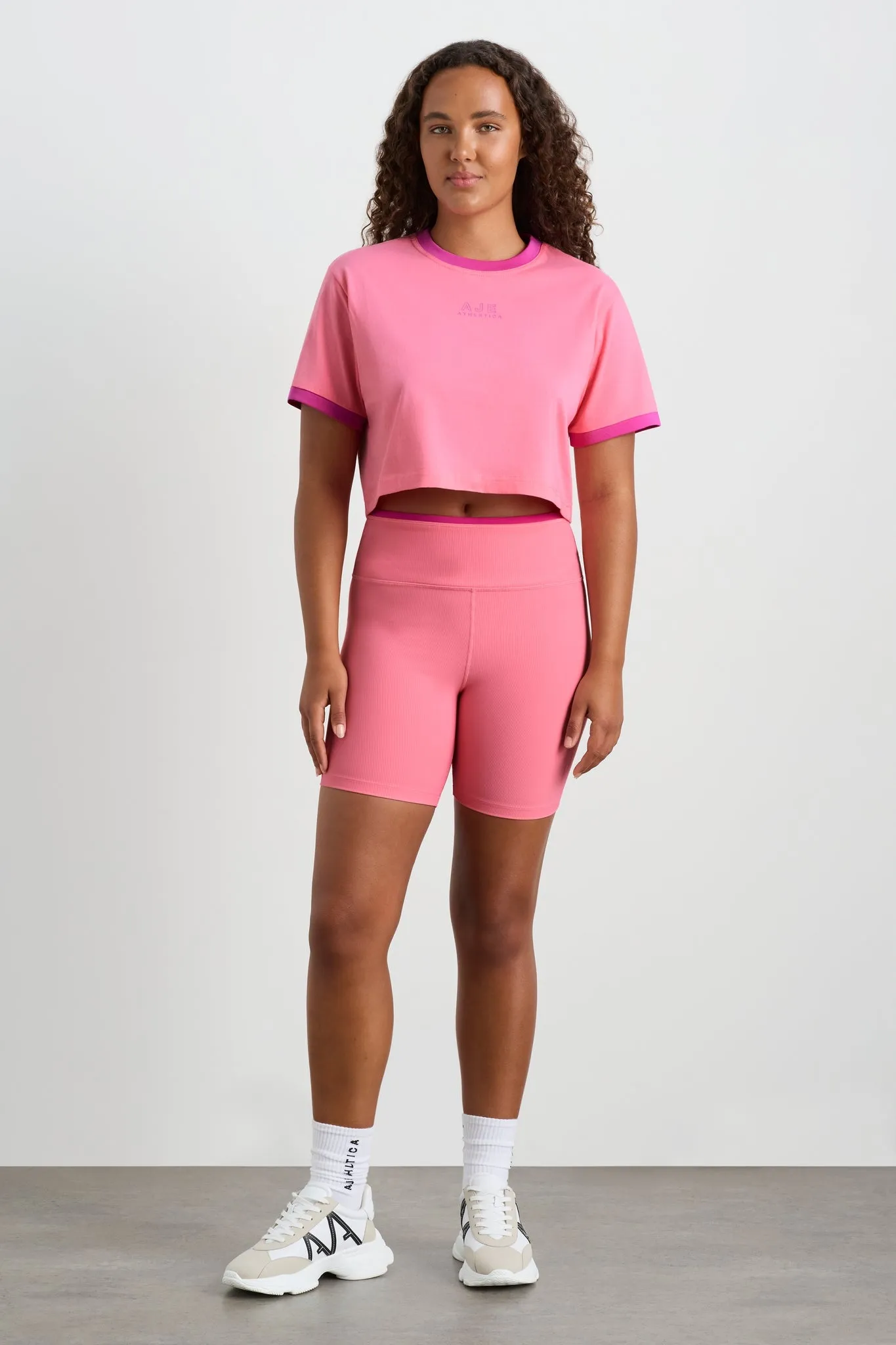 Contrast Bind Logo Tee 110