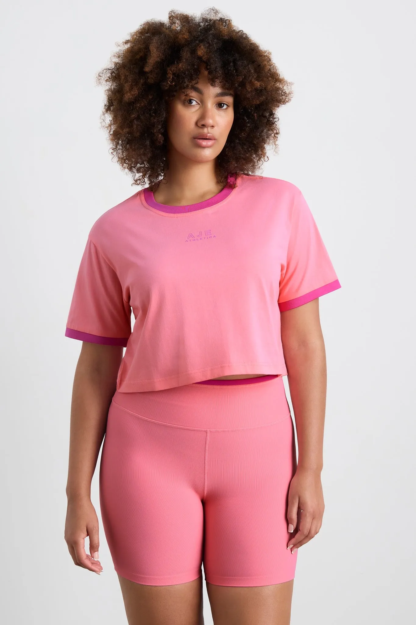 Contrast Bind Logo Tee 110