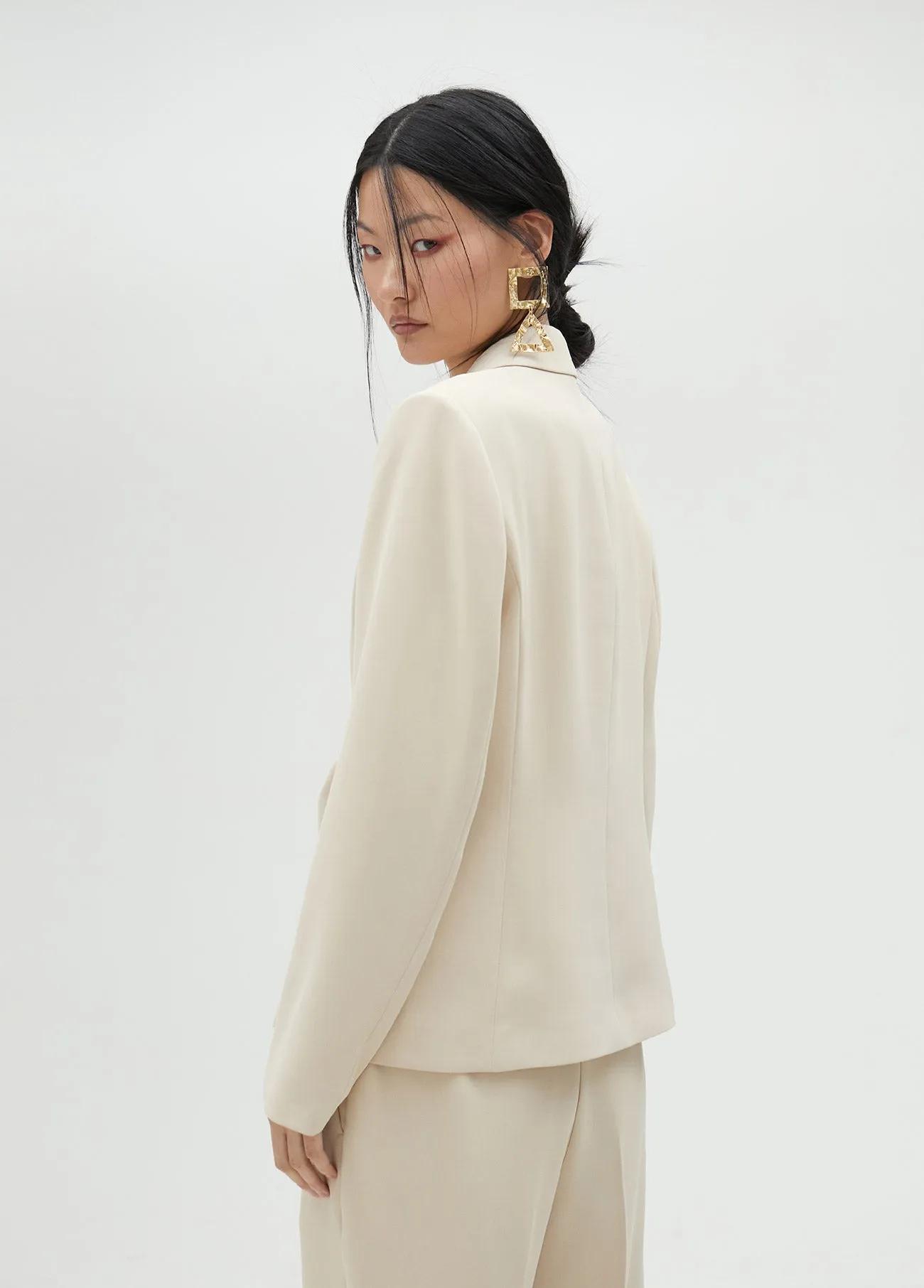 Cropped blazer with knot detail