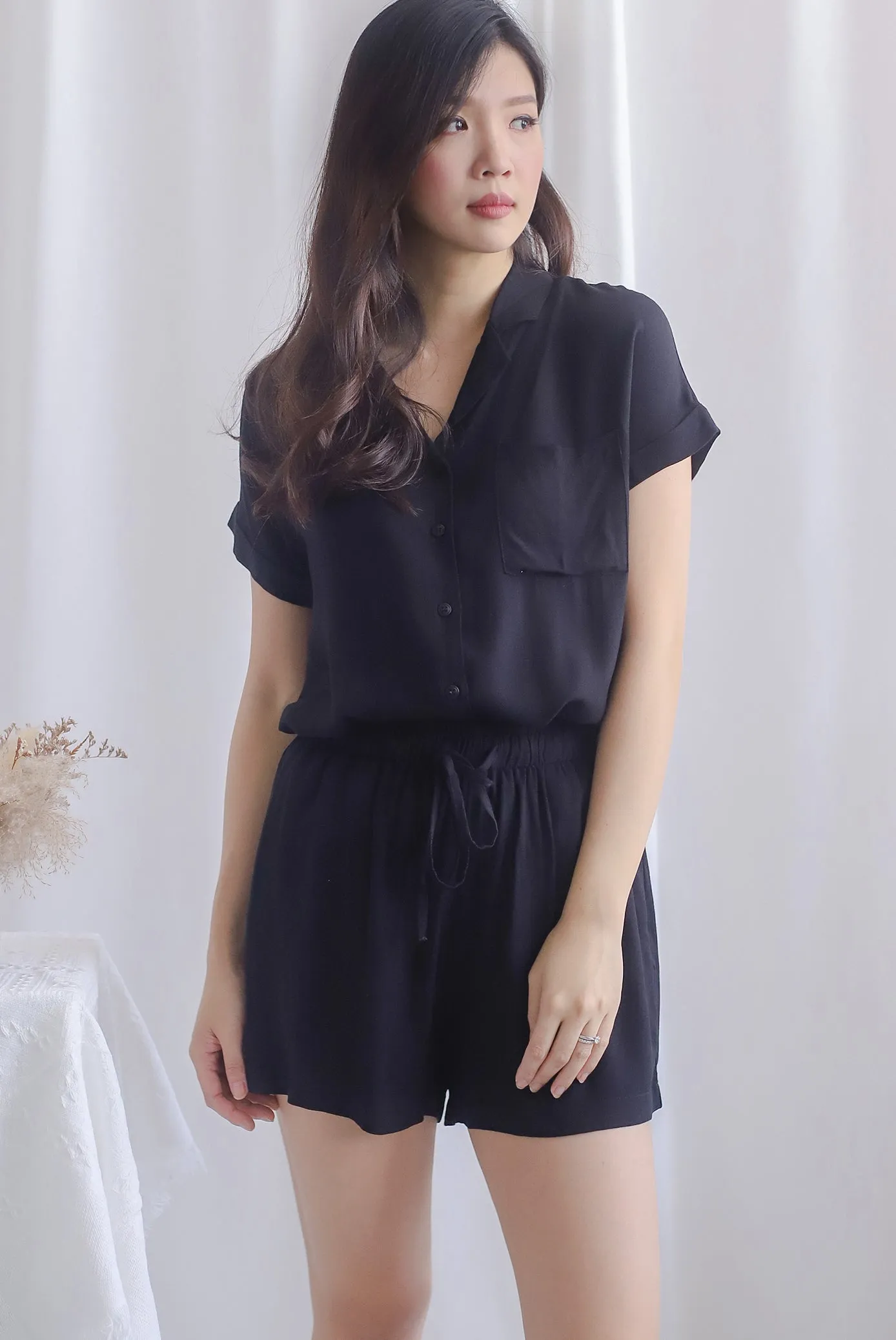 Dimple Lounge Drawstring Shorts In Black