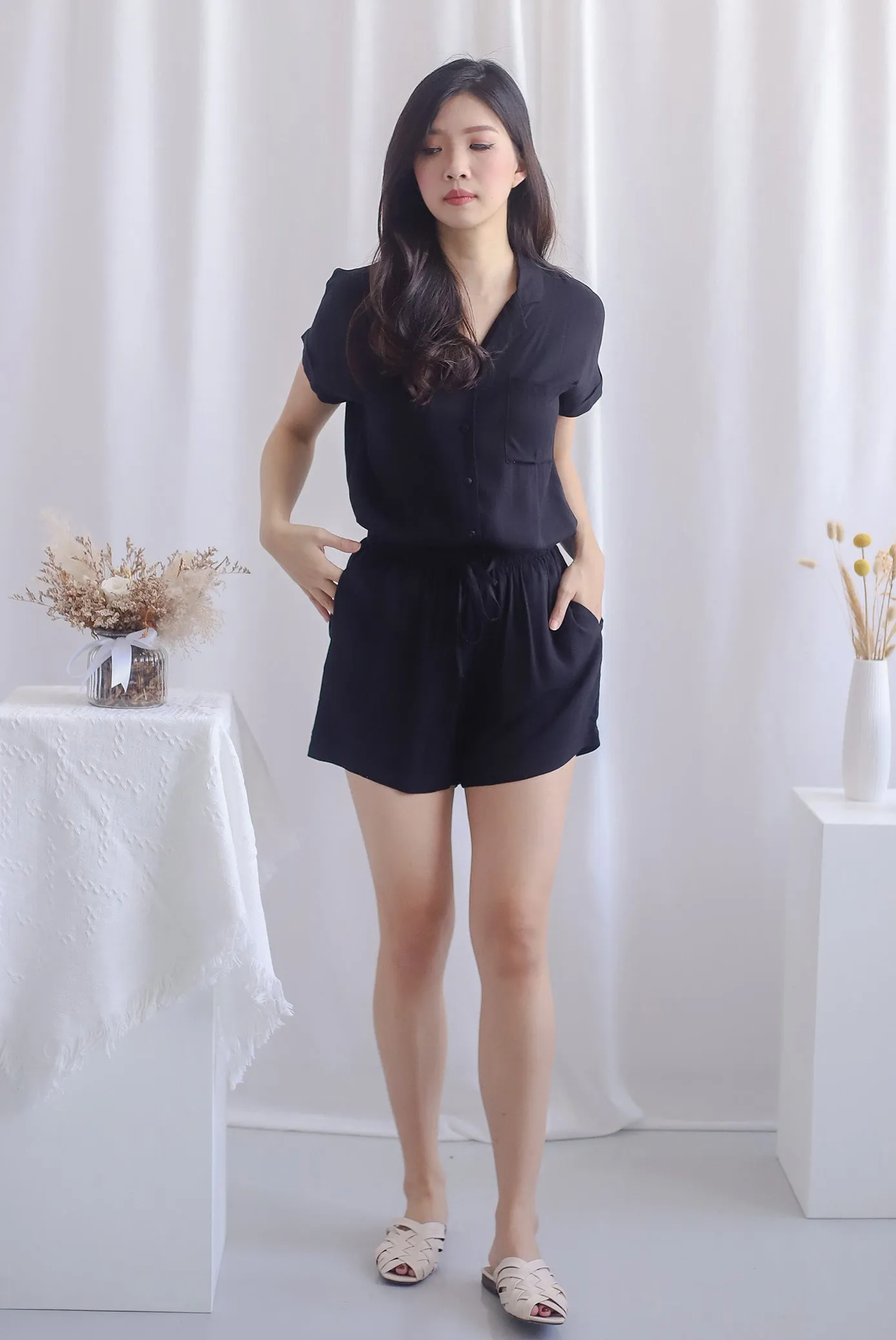 Dimple Lounge Drawstring Shorts In Black