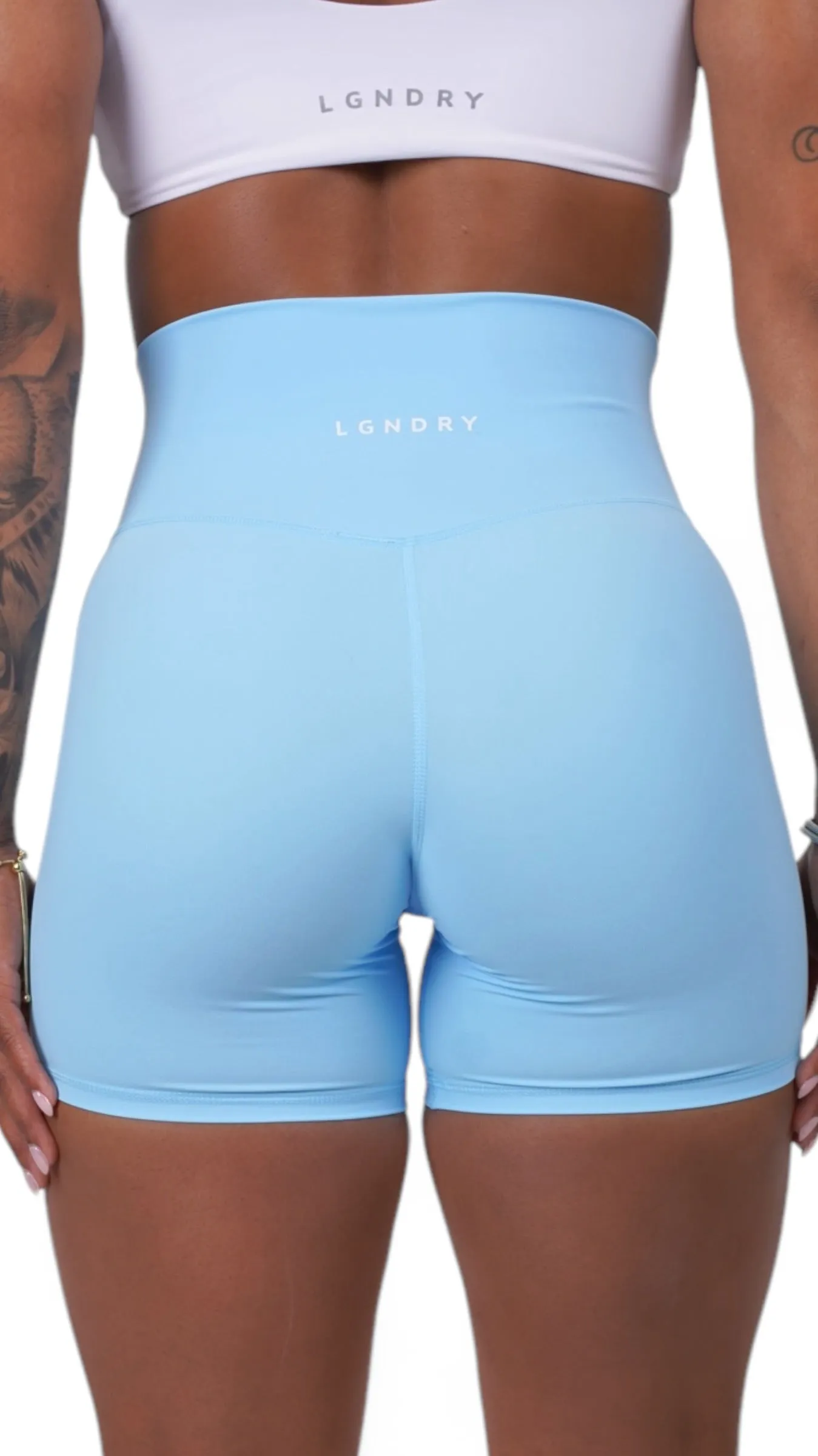 ESSENTIAL LEGEND BIKER SHORTS 6"