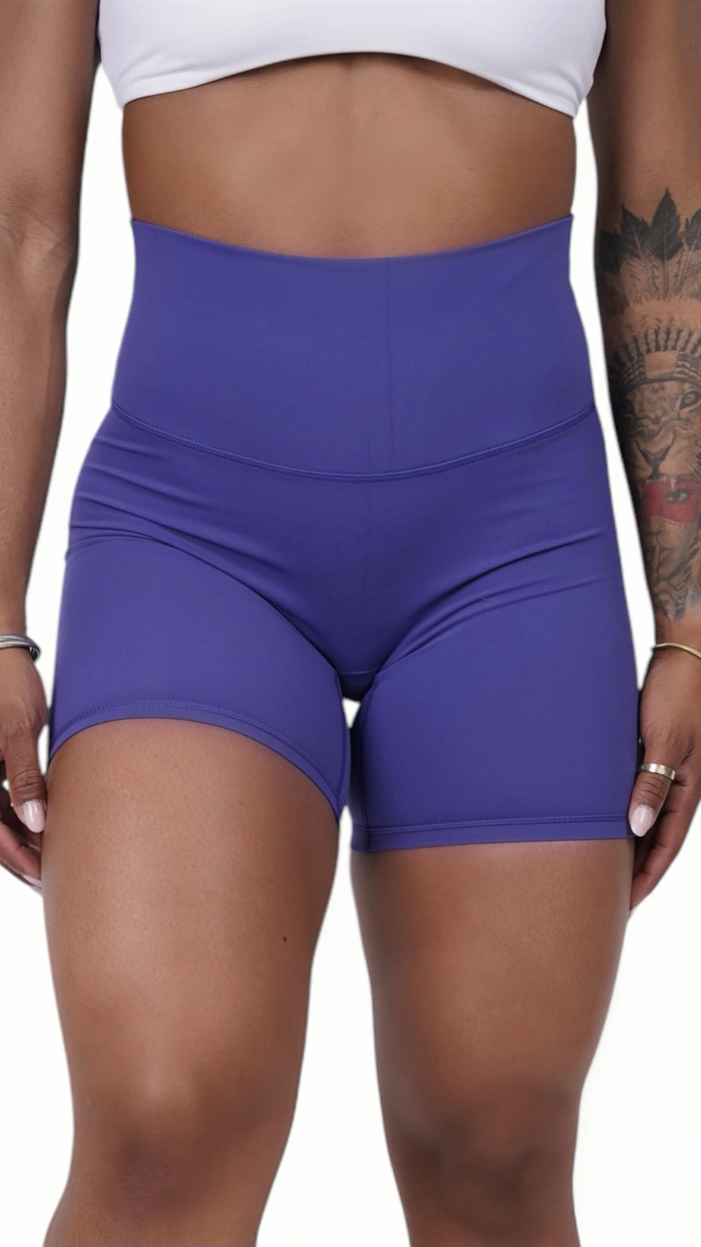 ESSENTIAL LEGEND BIKER SHORTS 6"