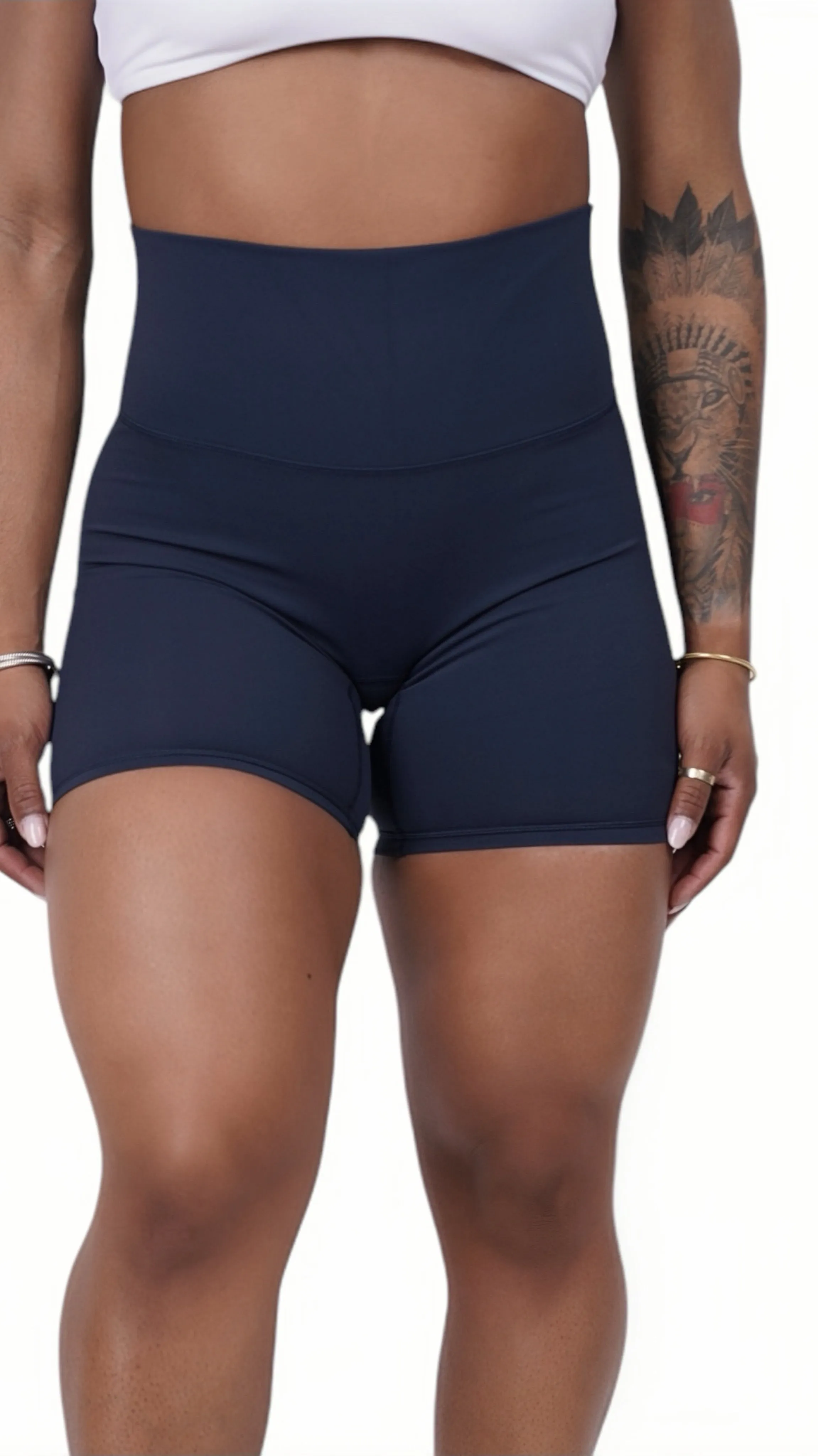 ESSENTIAL LEGEND BIKER SHORTS 6"