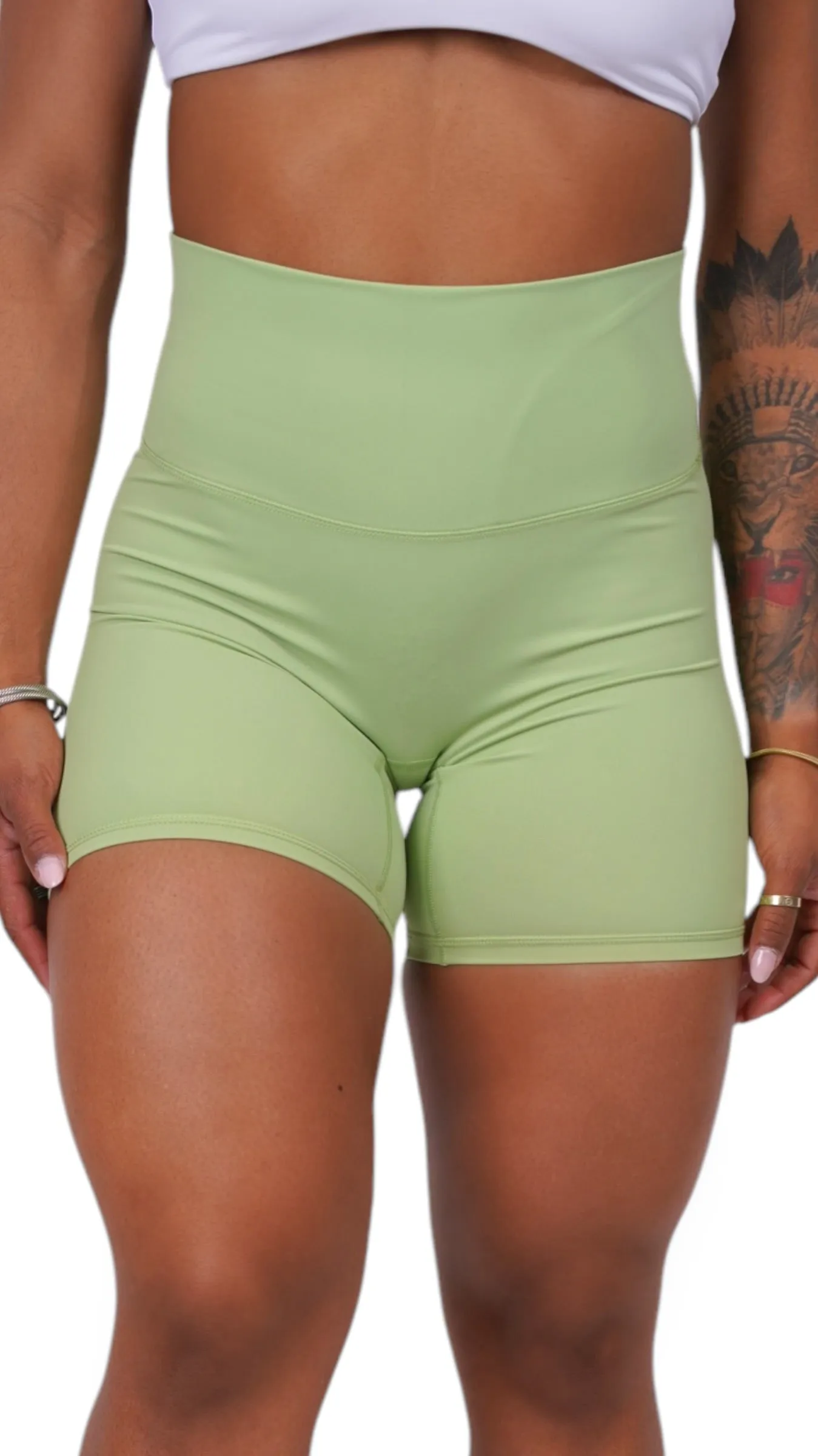 ESSENTIAL LEGEND BIKER SHORTS 6"