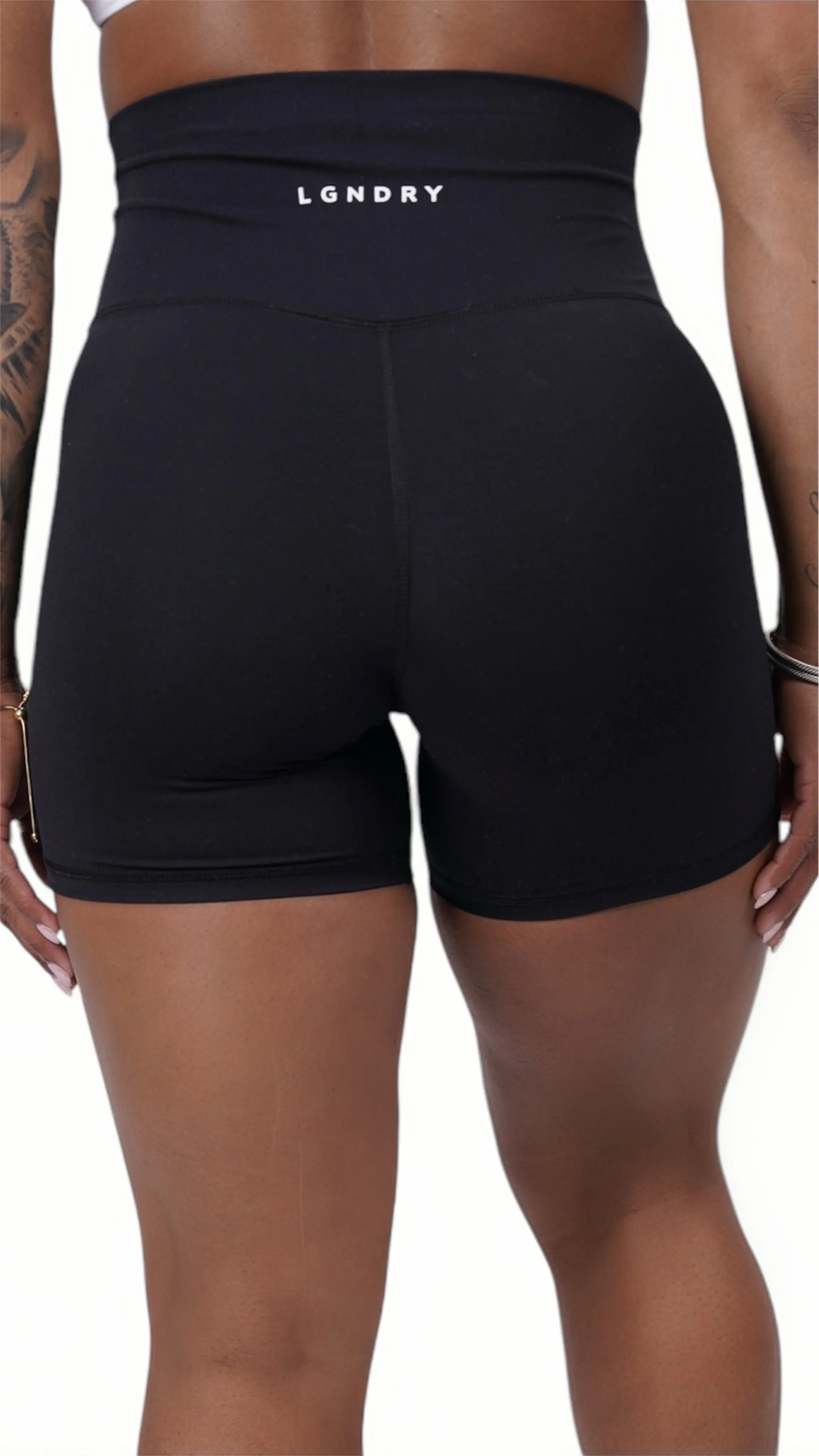 ESSENTIAL LEGEND BIKER SHORTS 6"