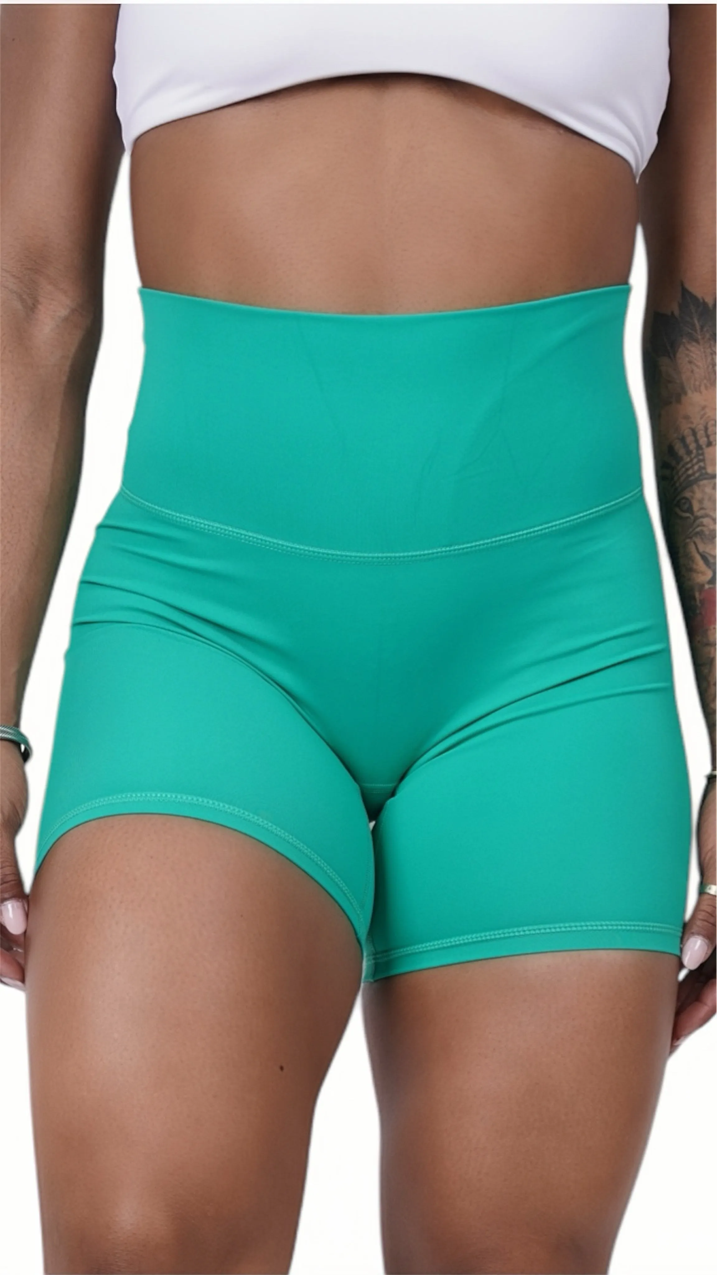 ESSENTIAL LEGEND BIKER SHORTS 6"