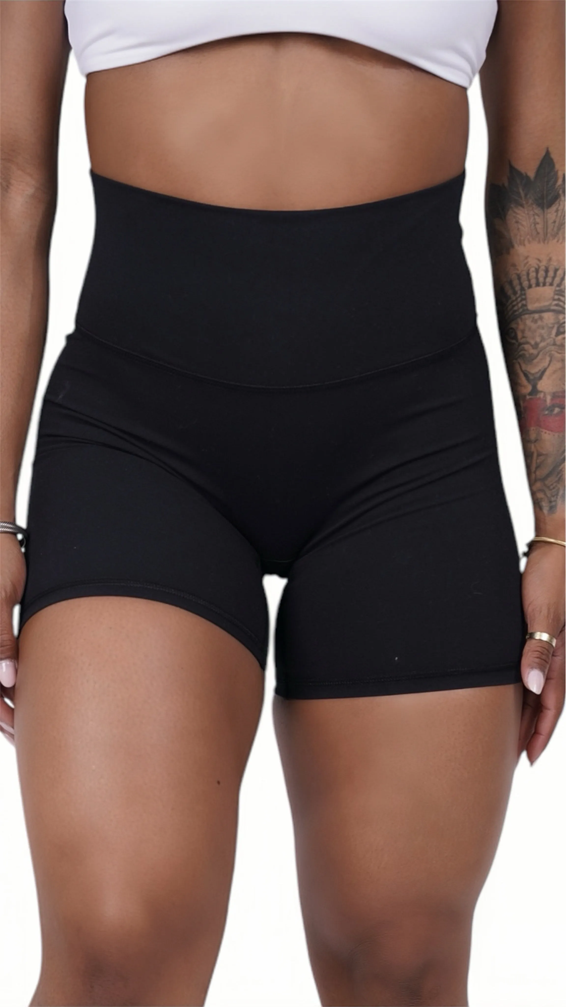 ESSENTIAL LEGEND BIKER SHORTS 6"