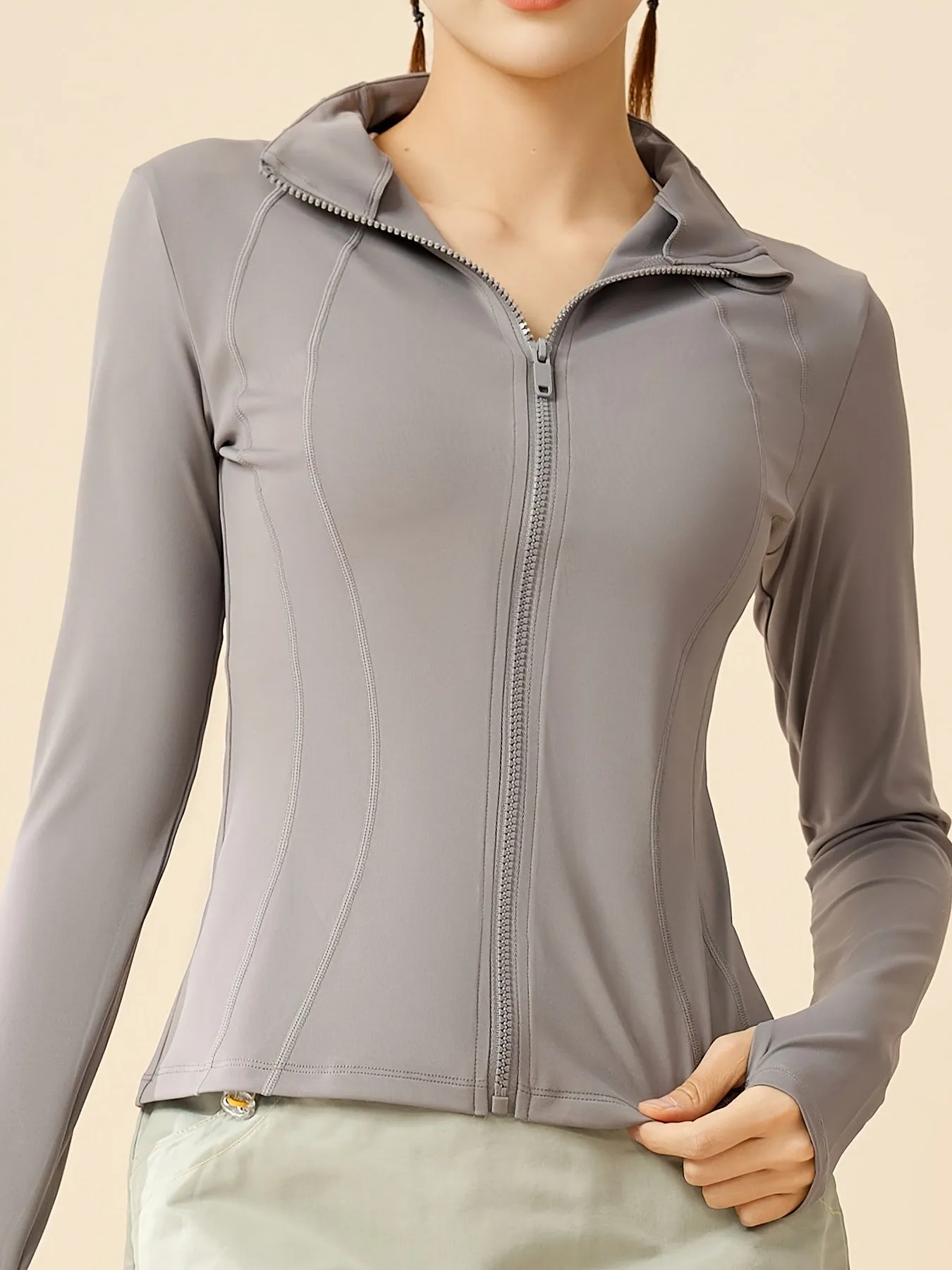 Grace | Cropped sportjack met ademende stof en staande kraag