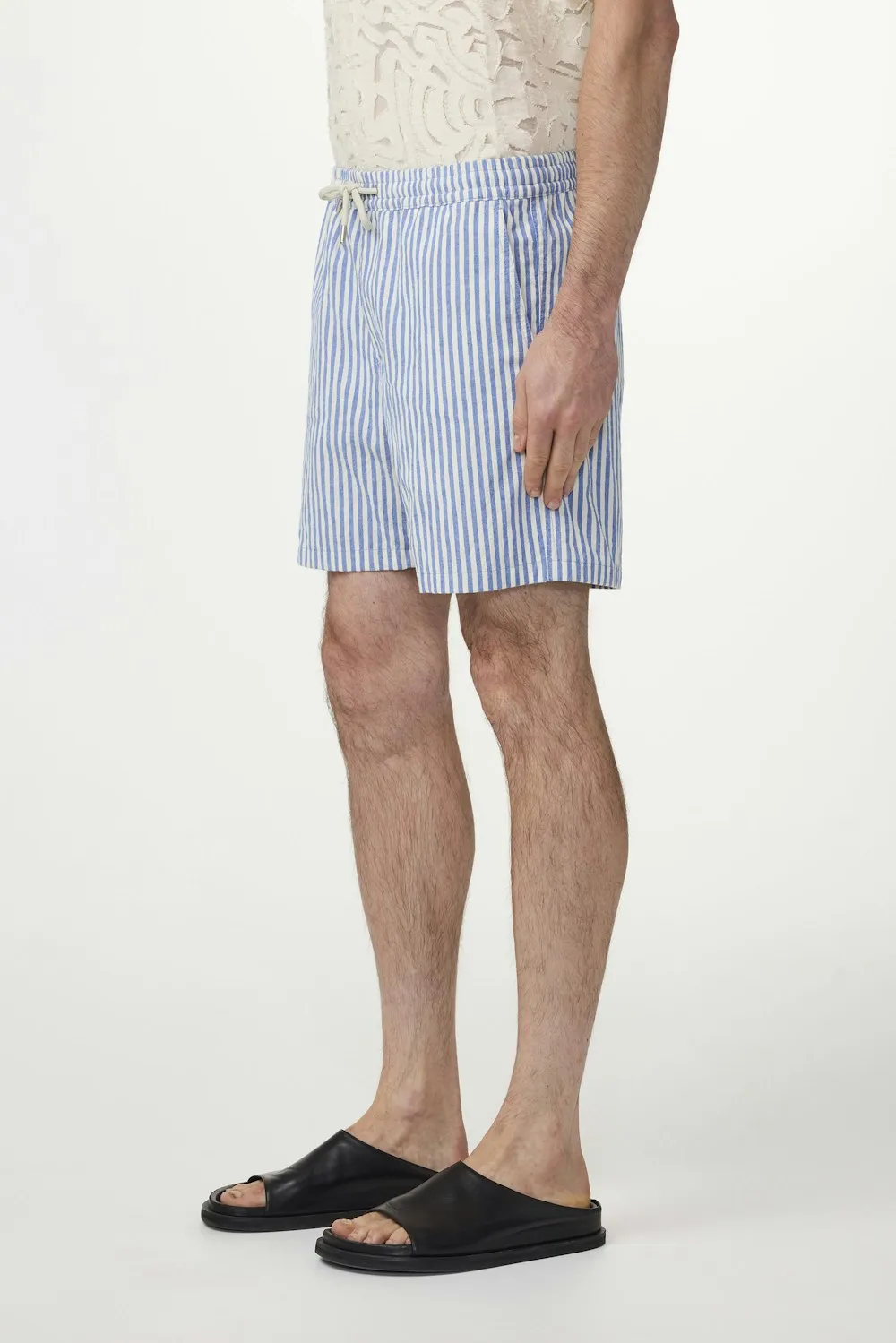 GREGOR DRAWSTRING SHORTS