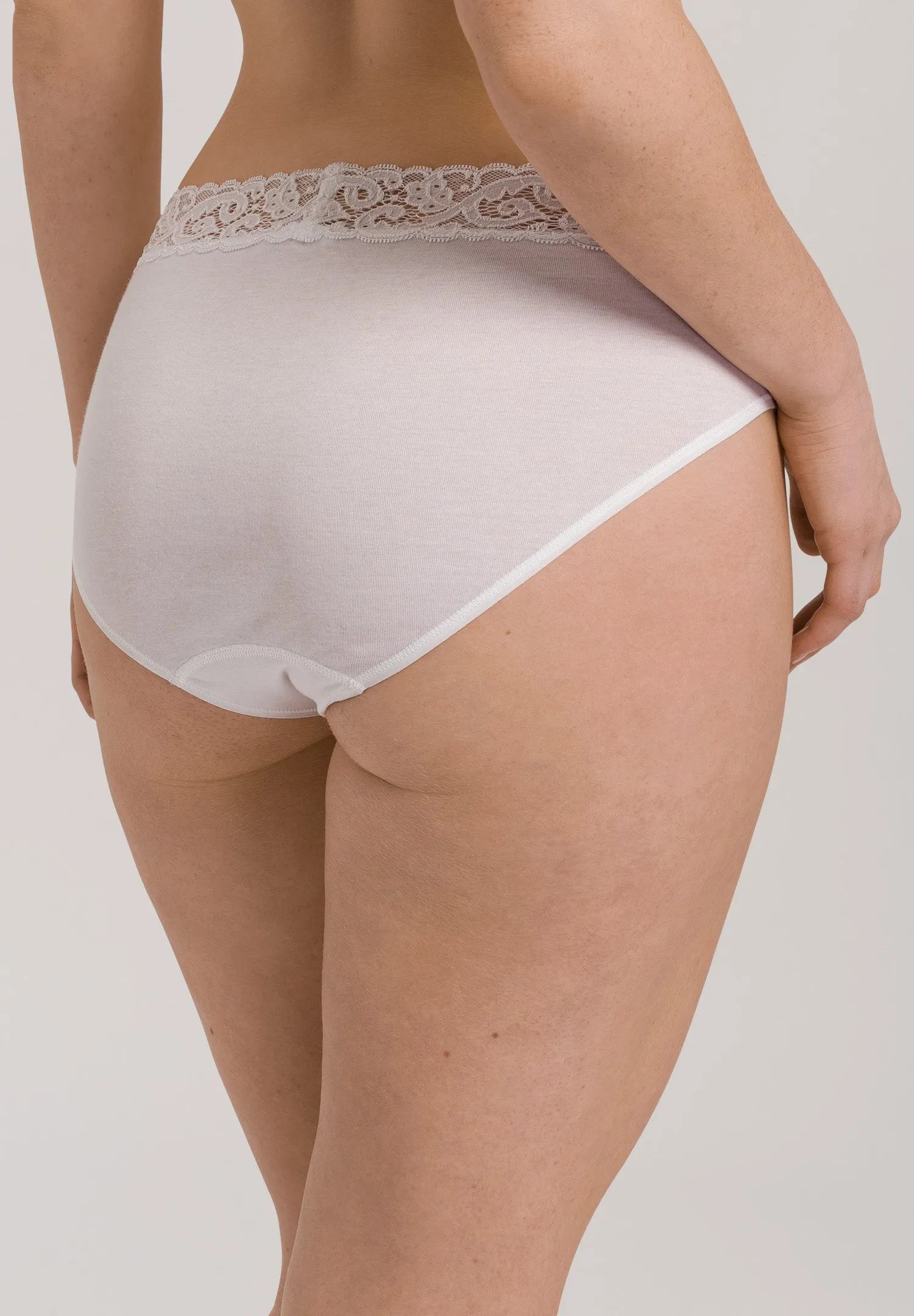 Hanro Midi Slip Moments