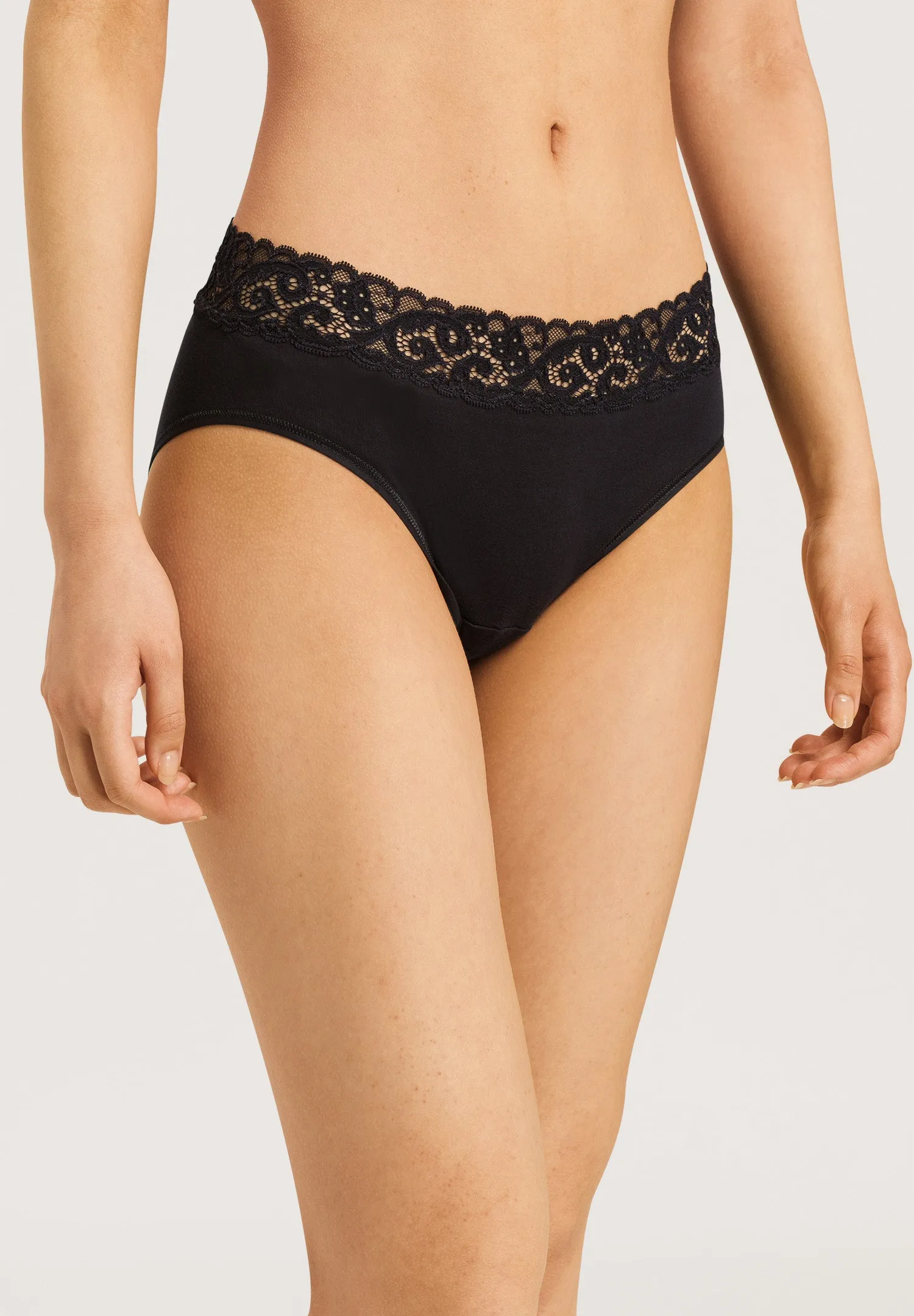 Hanro Midi Slip Moments