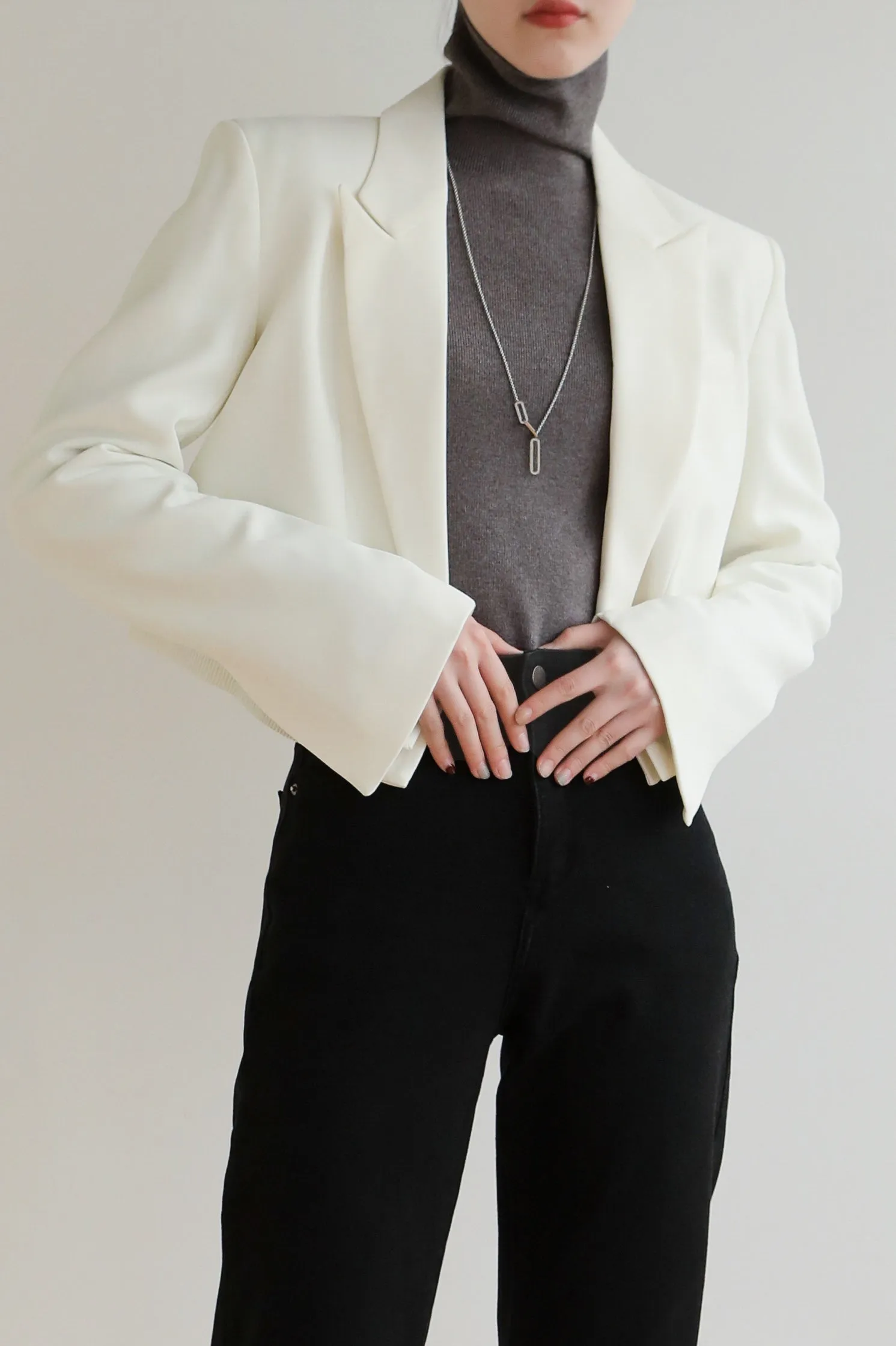 Kiera Cropped Blazer - White