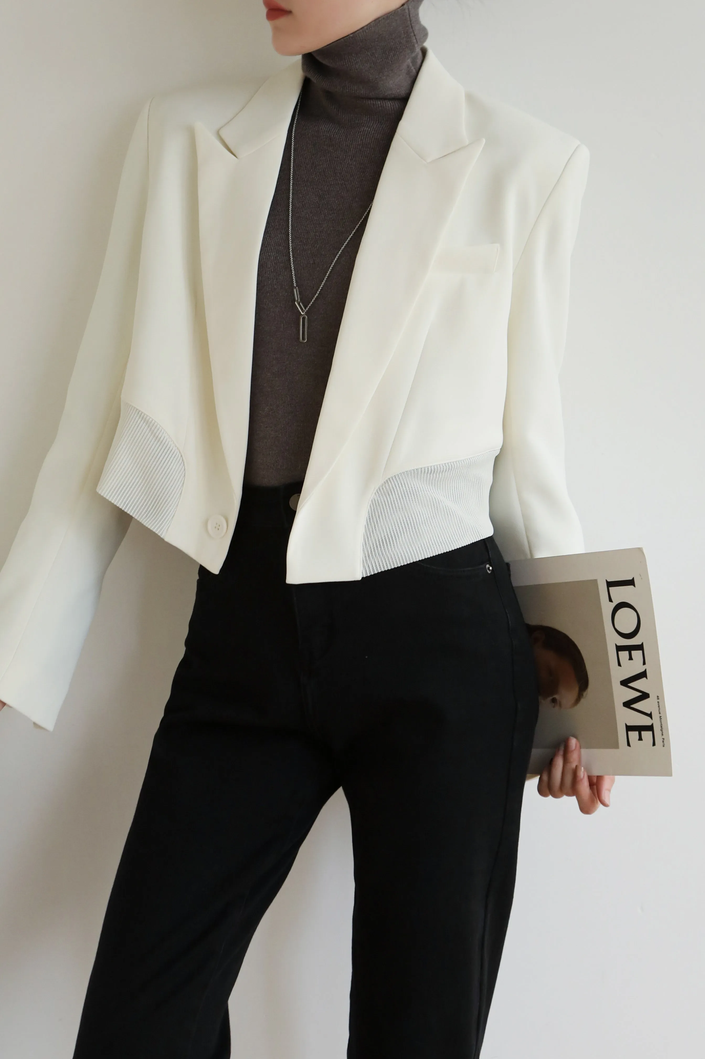 Kiera Cropped Blazer - White