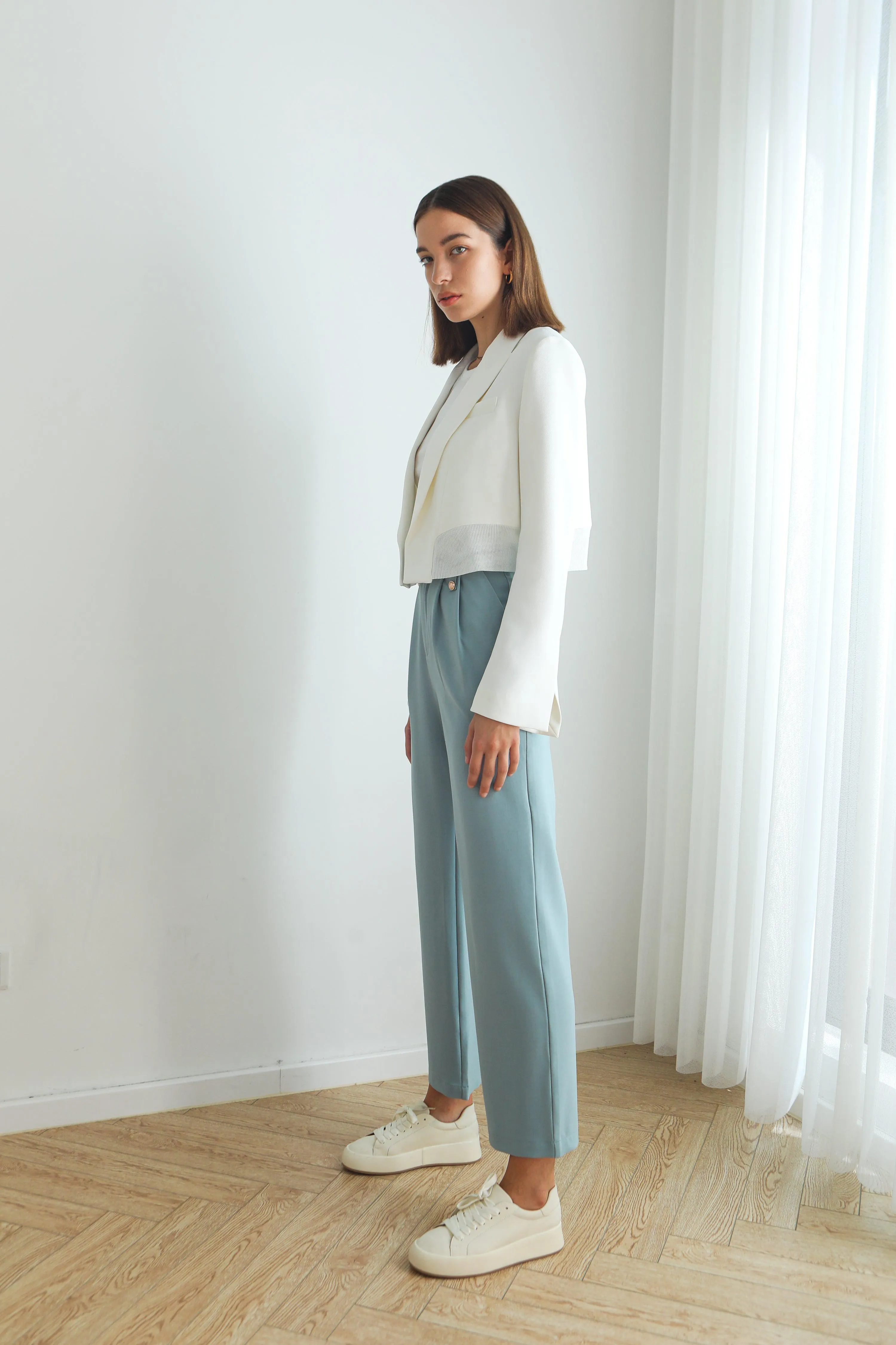 Kiera Cropped Blazer - White