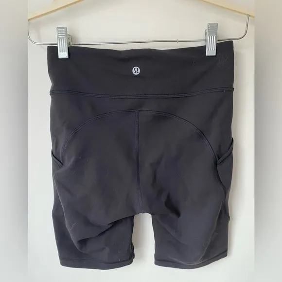 Lululemon Shorts Women’s 6 Invigorate High Rise 8&quot; Black Biker Short