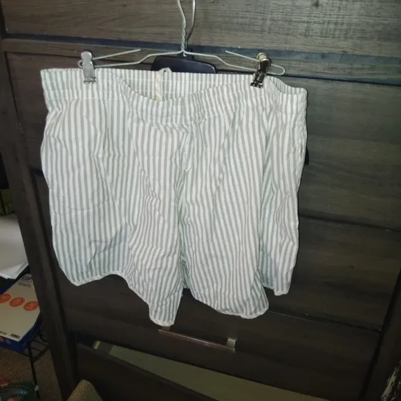 MADEWELL Crinkle Cotton Dolphin Hem Shorts XL