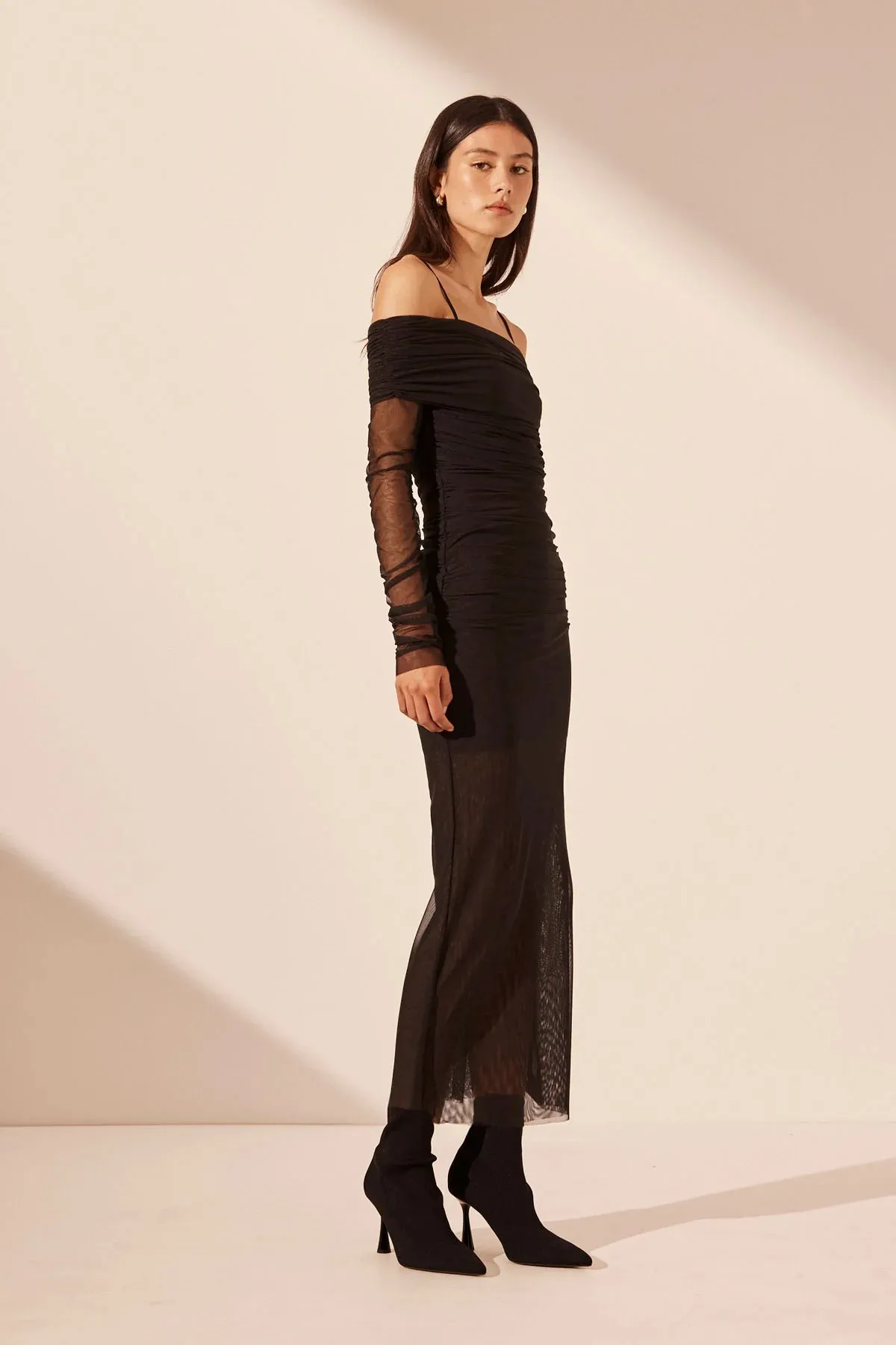 MIRA OFF SHOULDER MIDI
