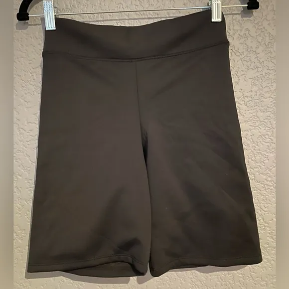 NWOT Good American Sculpt  Biker Shorts in Black Size M