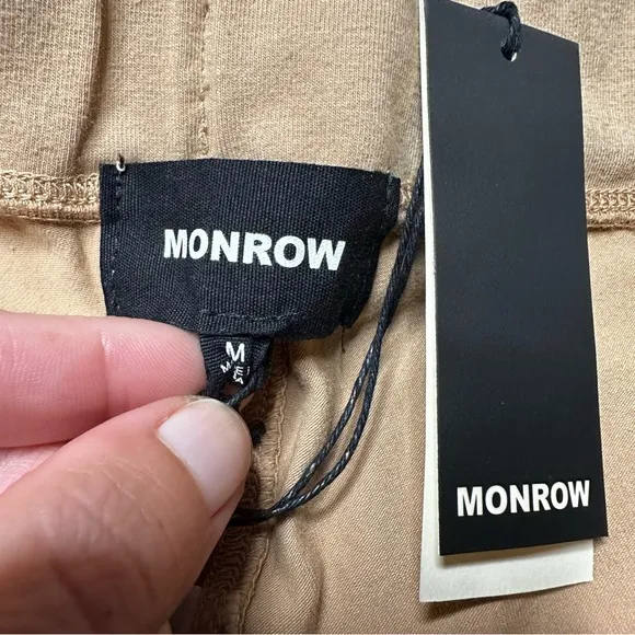 NWT Monrow Movement High Rise Biker Shorts 7” with Pockets in Taupe Women’s M