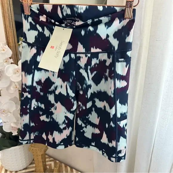 NWT! Sweaty Betty Super Sculpt Sustainable 8” Biker Shorts