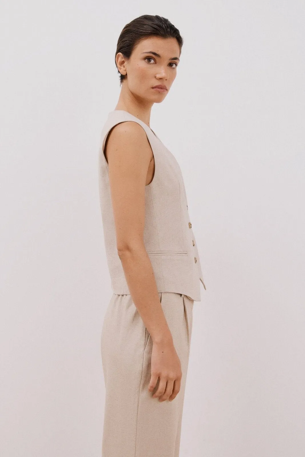 Open Sleeveless Vest - Sand