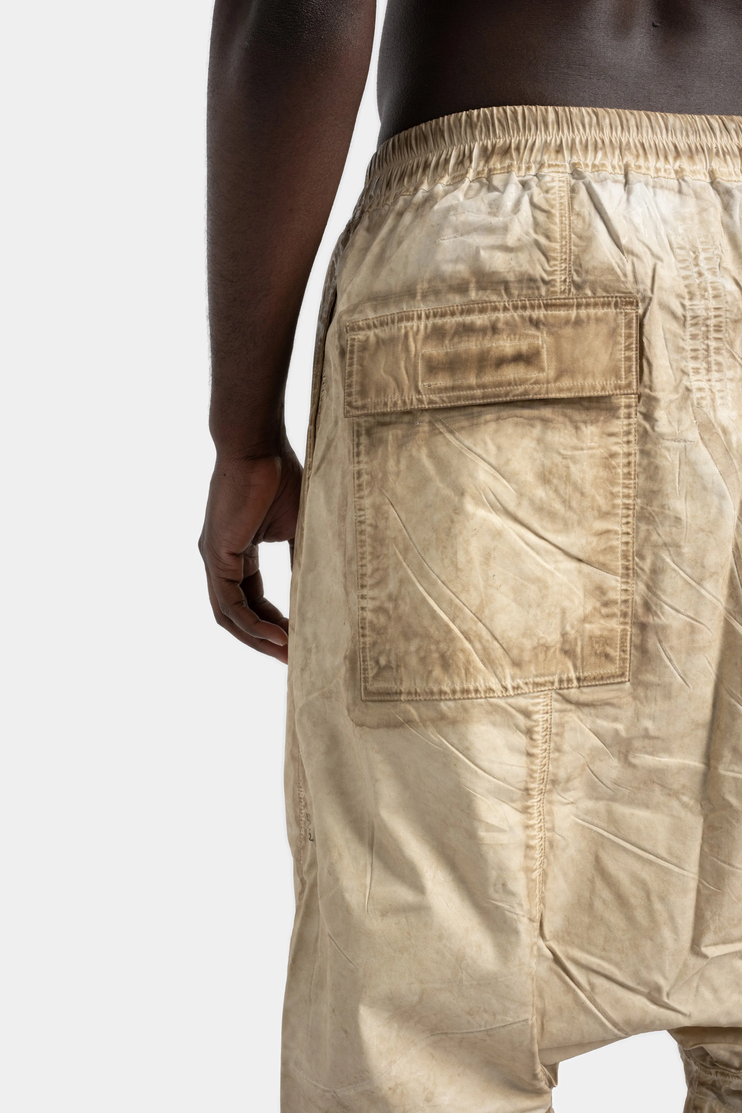 Pods shorts, Foil cotton poplin (PF) - Parchment