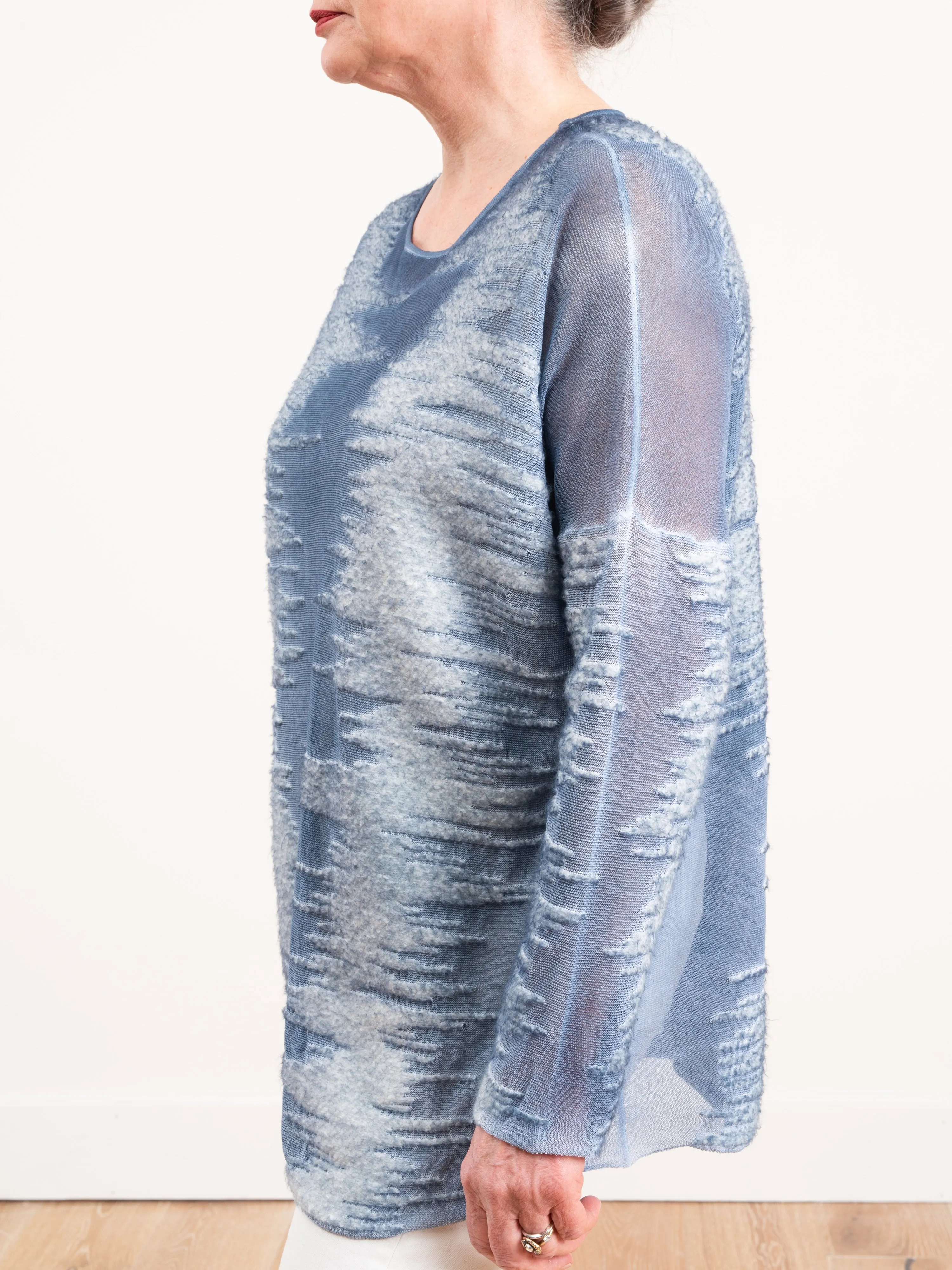 round neck pullover