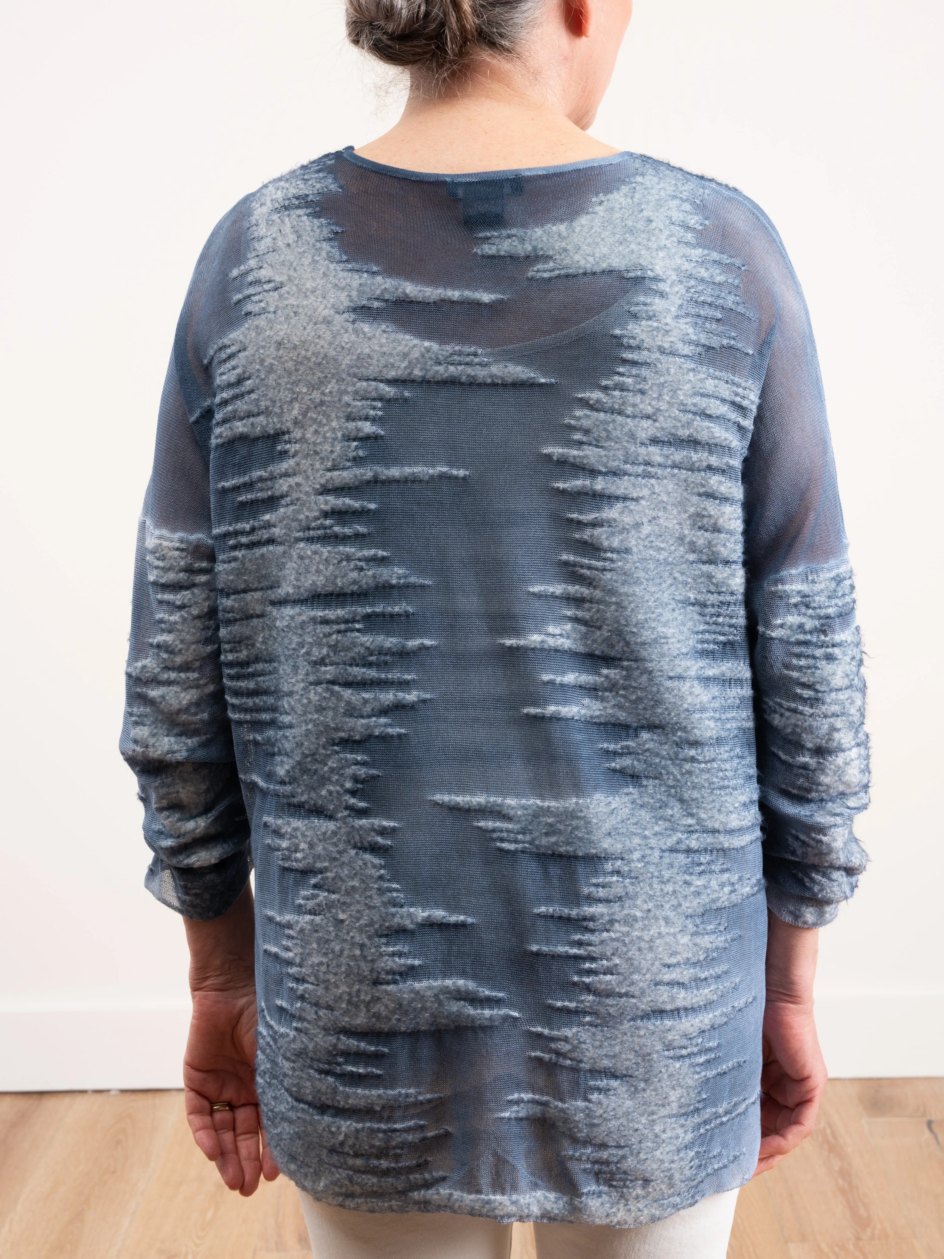 round neck pullover