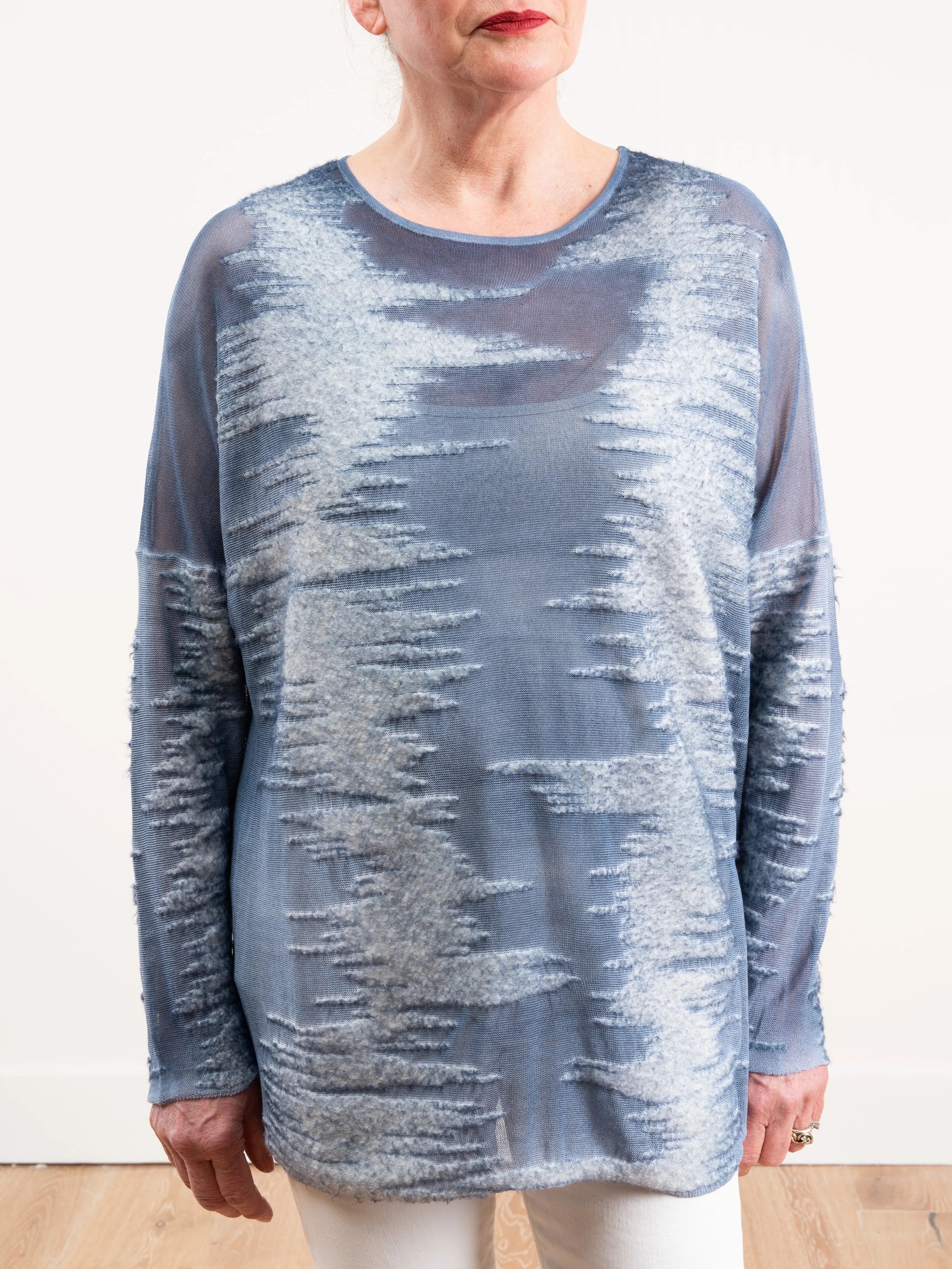 round neck pullover