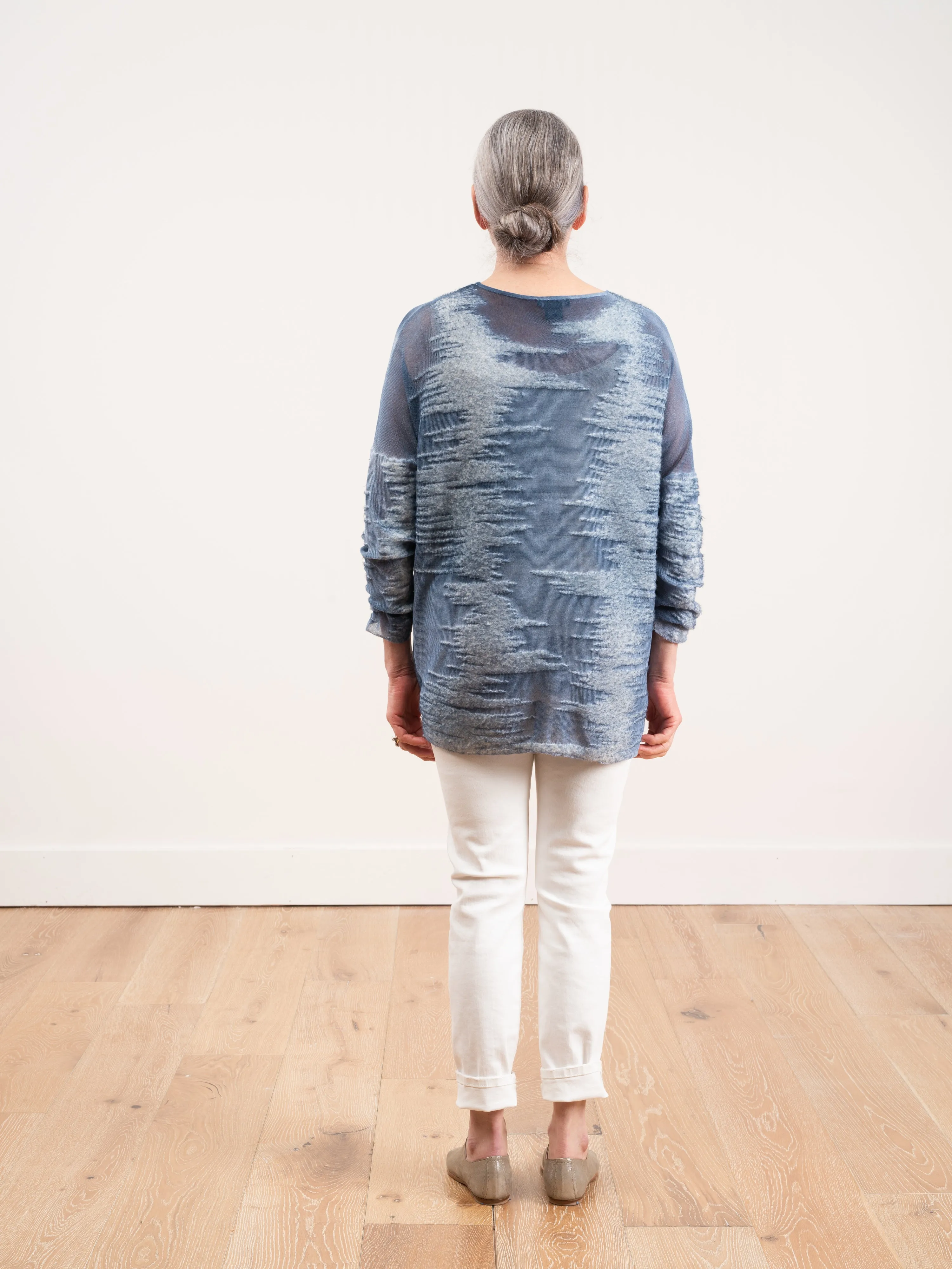 round neck pullover