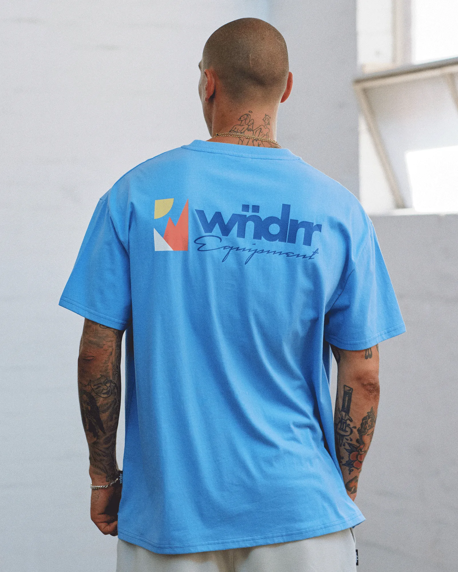 SCALE BOX FIT TEE - AIR BLUE