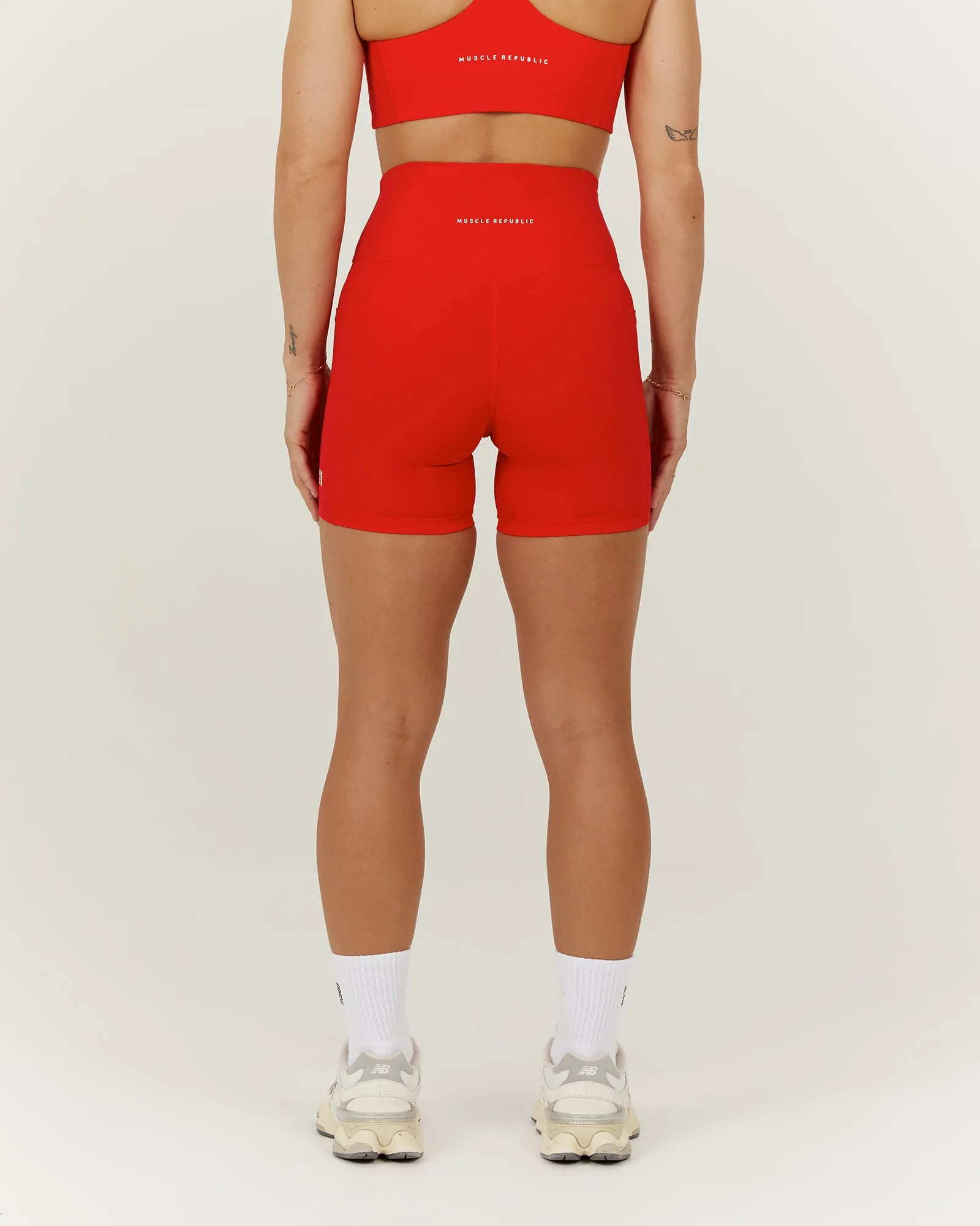 SCULPT POCKET BIKER SHORTS - CHILLI