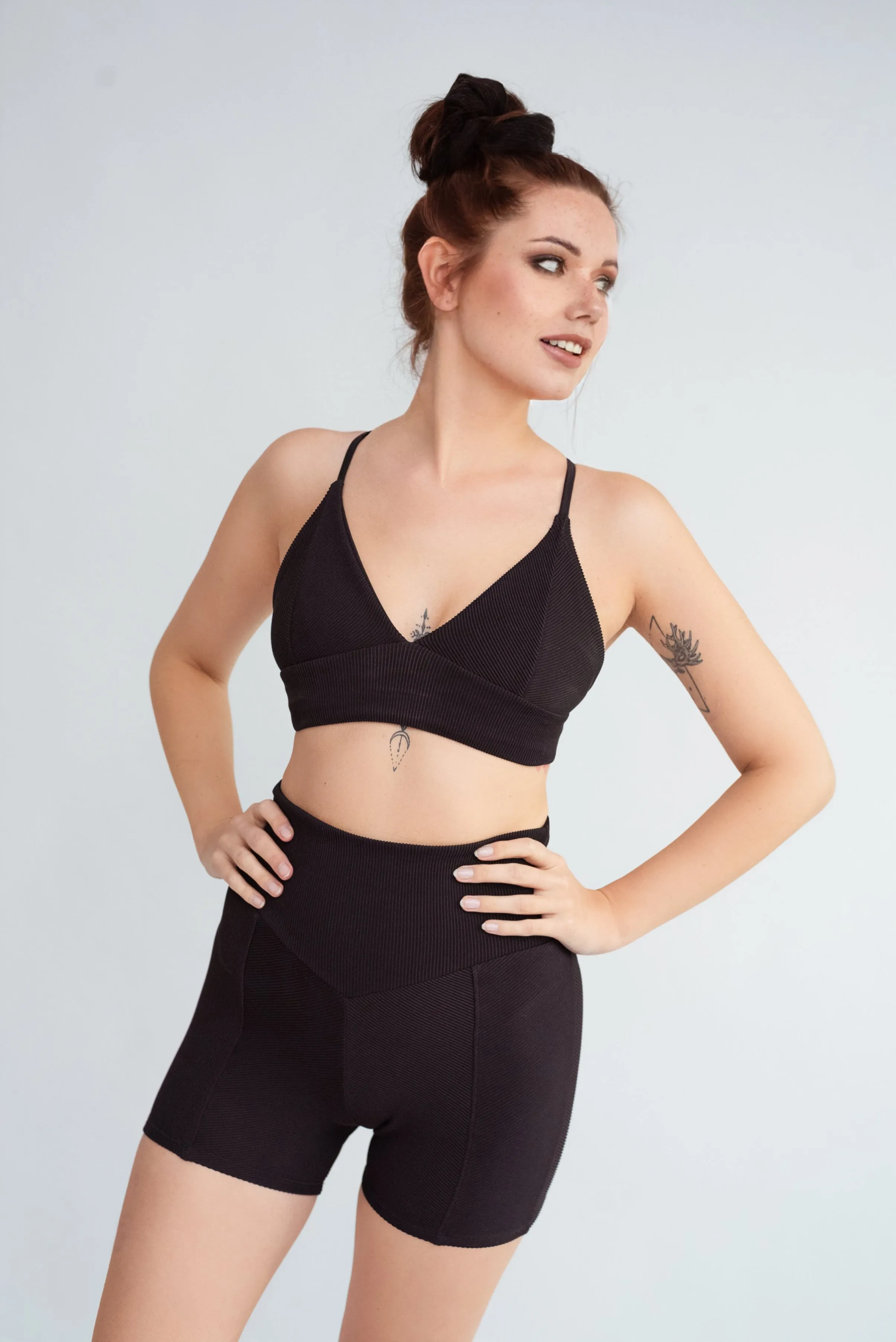 Serena Biker Shorts - Ribbed Black Matte
