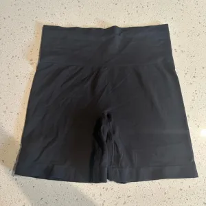 SKIMS BIKER SHORTS