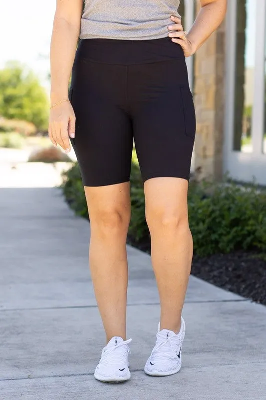 The Bree Essential Biker Shorts – Black