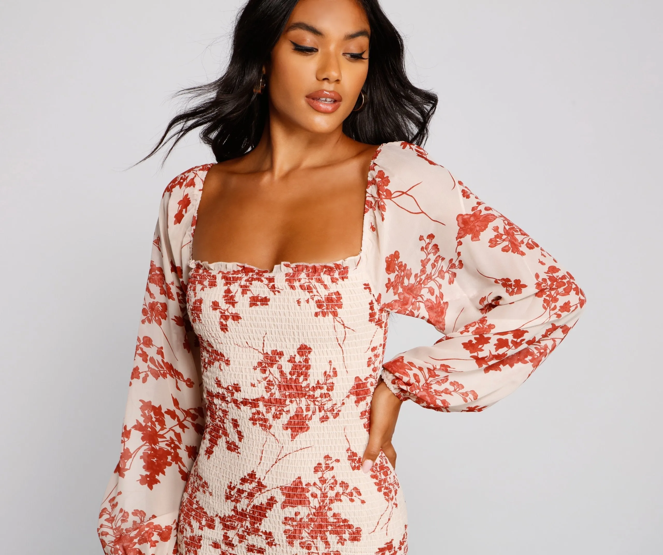 Total Sweetheart Stylish Smocked Floral Dress