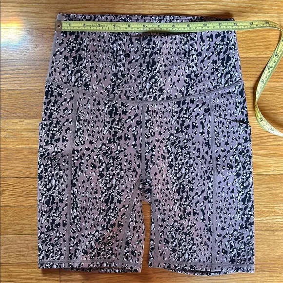 VARLEY Let's Go Animal-Print Shorts. Small NWOT ☆🐾
