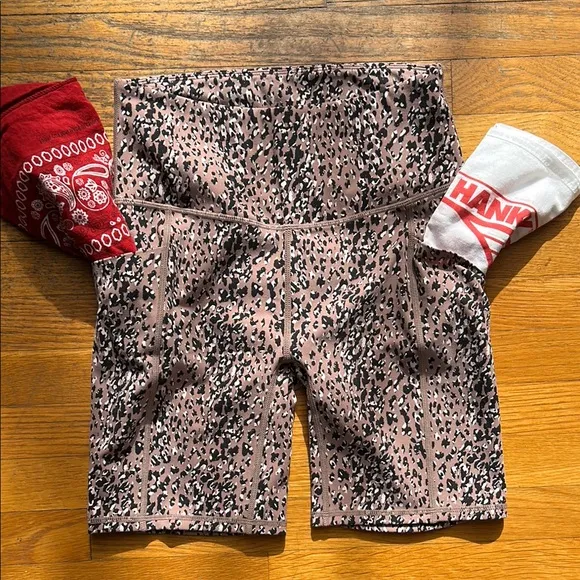 VARLEY Let's Go Animal-Print Shorts. Small NWOT ☆🐾
