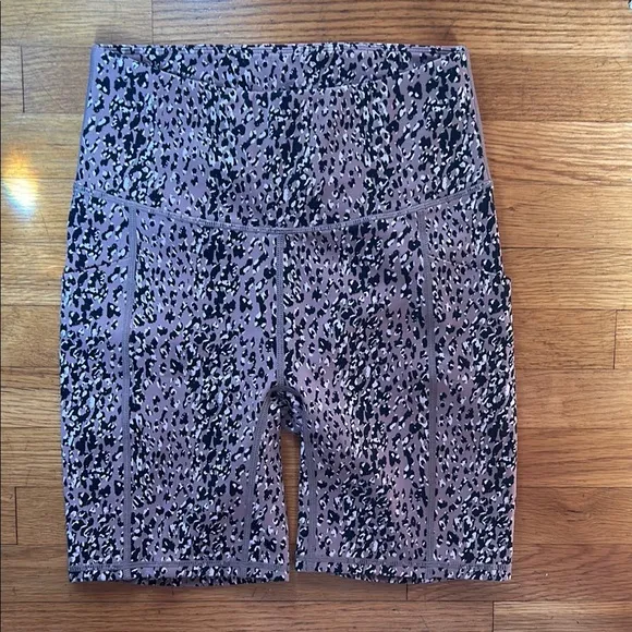 VARLEY Let's Go Animal-Print Shorts. Small NWOT ☆🐾