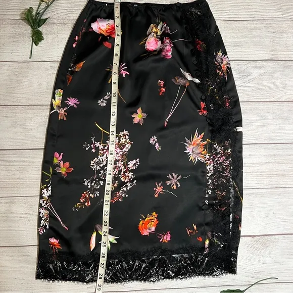 Victoria Secret Floral Side Slit Button Lace Midi Skirt