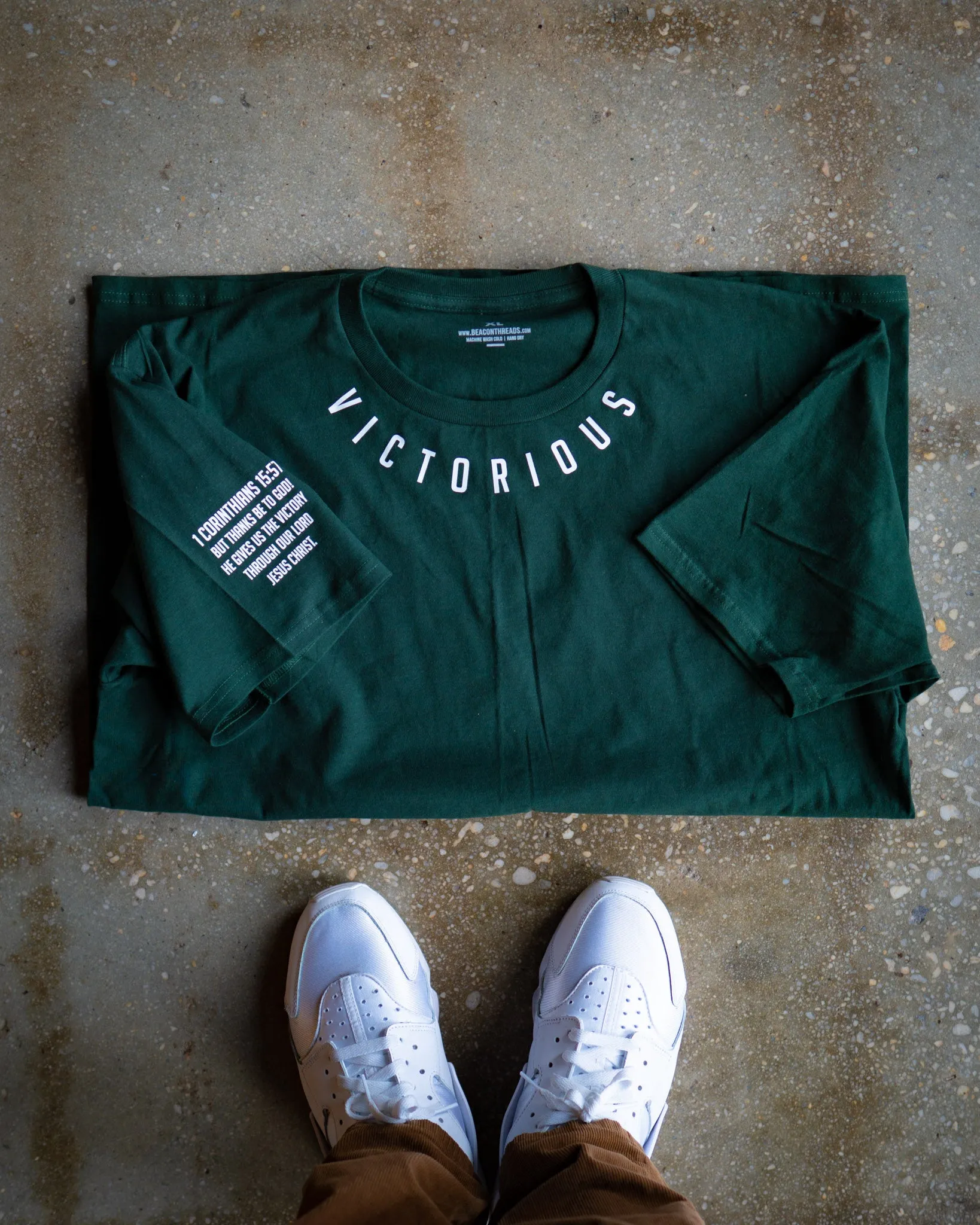 VICTORIOUS Adult Box T-shirt