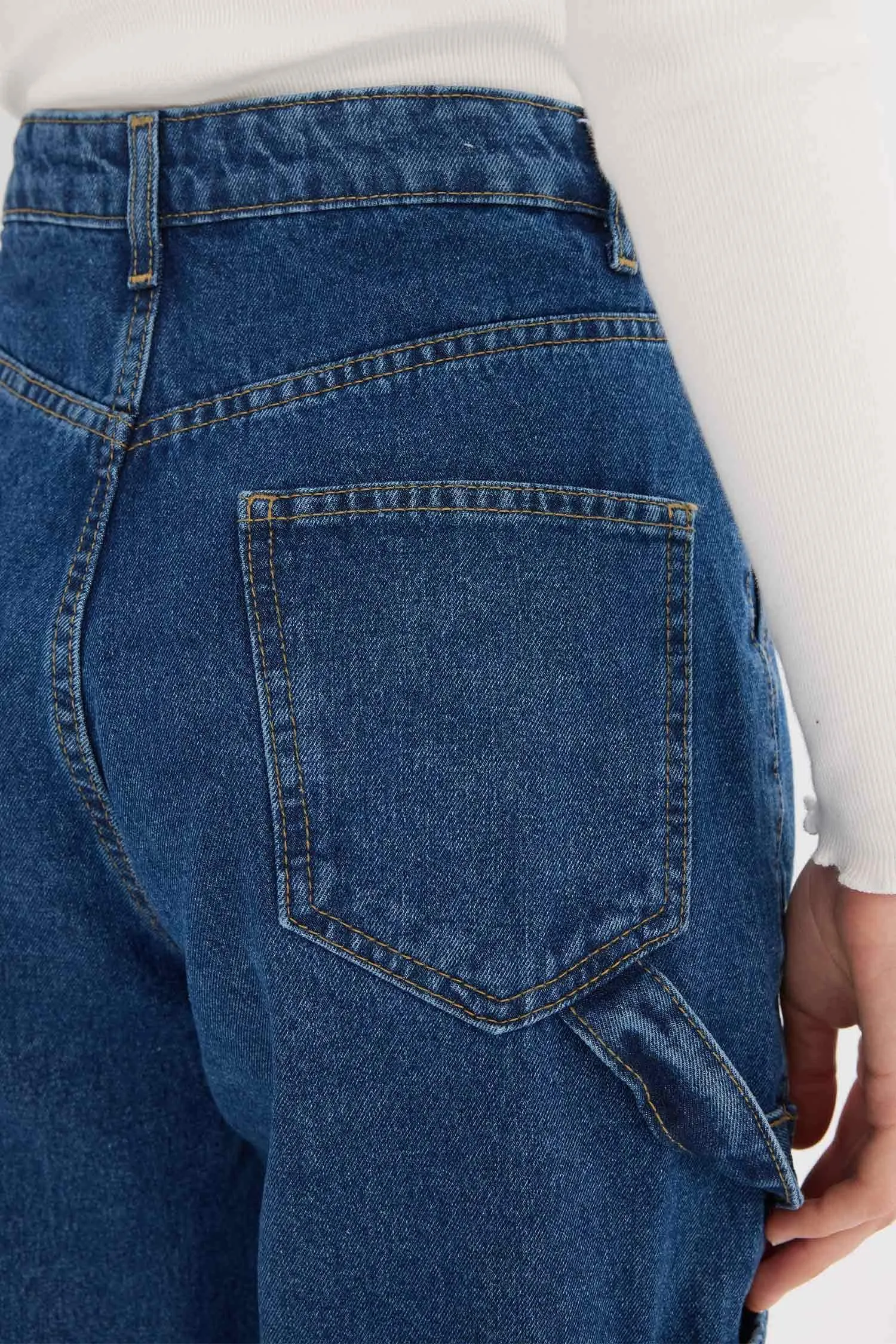 Wide Leg High Waist Straight Leg Cargo Jeans