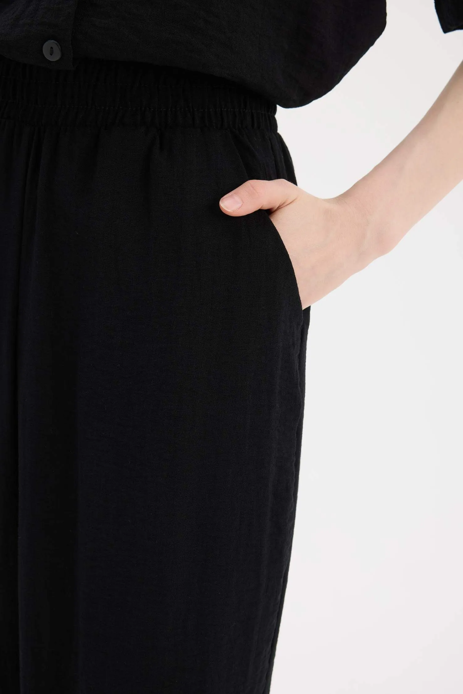 Wide Leg Normal Waist Standard Length Trousers